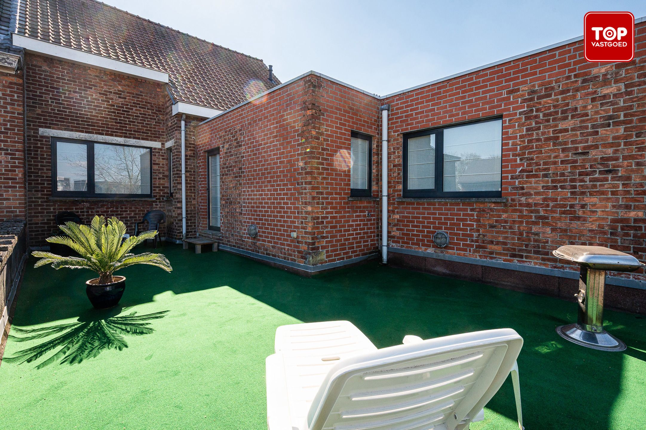 Zeer groot duplex appartement met garage. foto 20