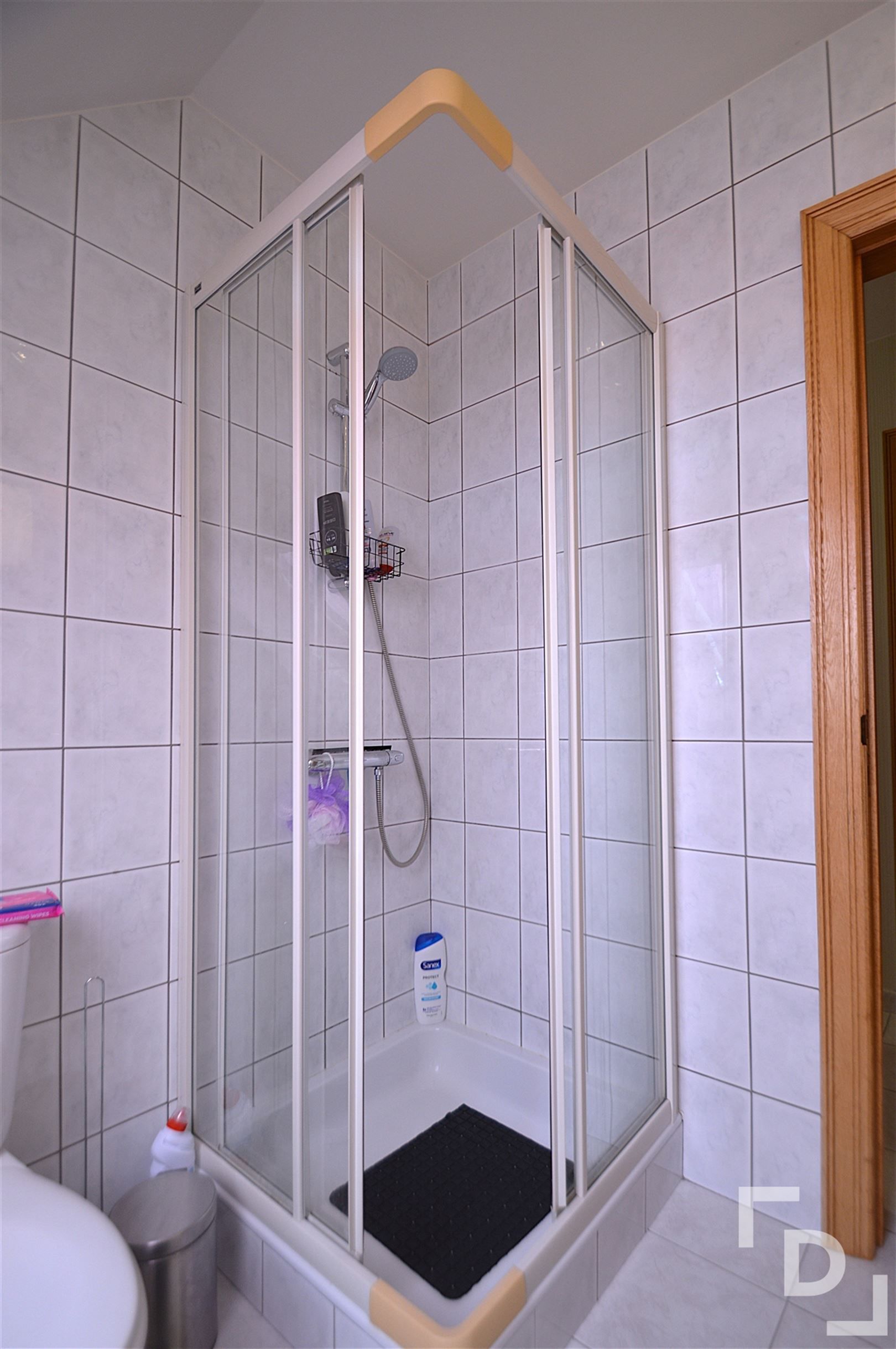 Rustig dakappartement met garage in centrum Poperinge foto 12