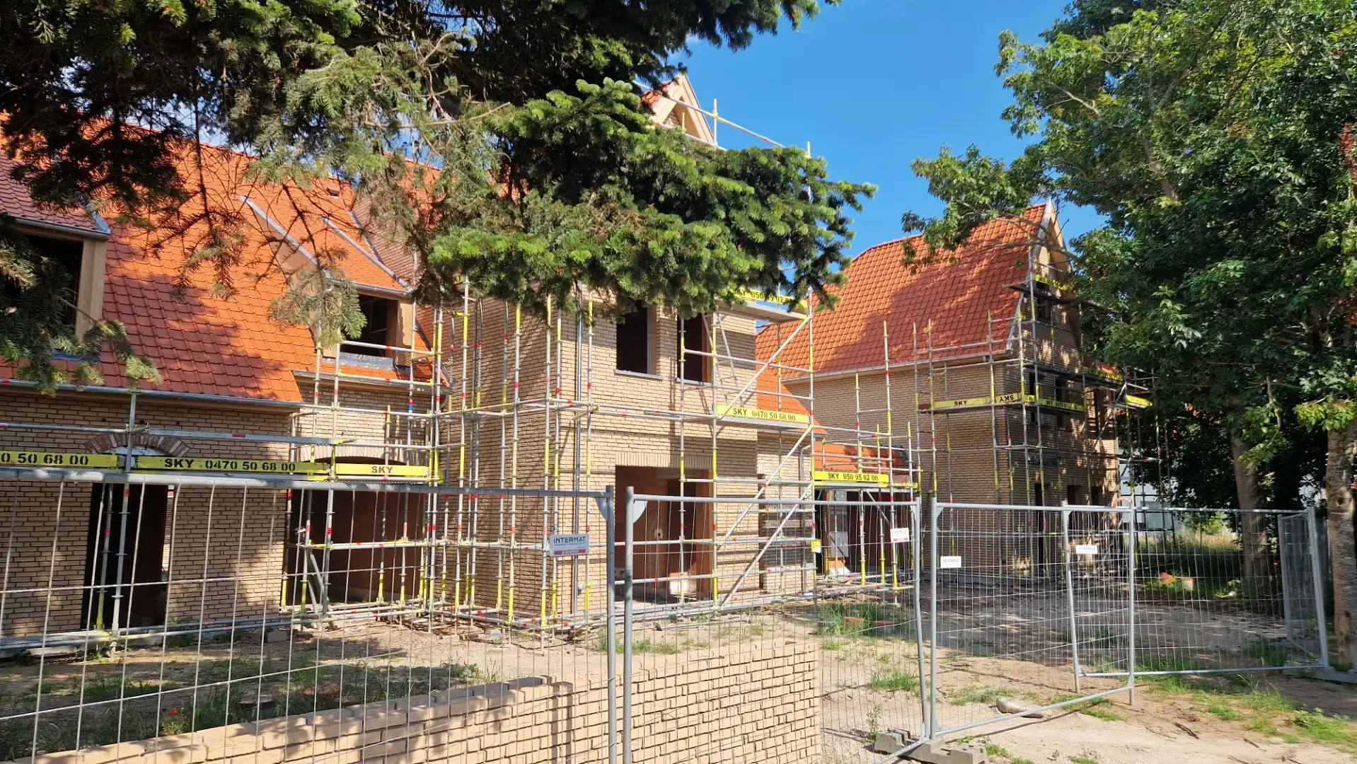 Halfopen bebouwing met 4 slpk en zuid tuin foto 3