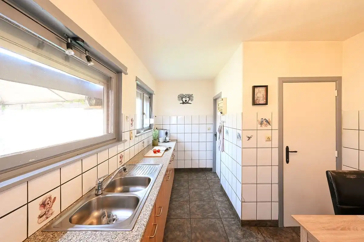 Rustig gelegen te renoveren half-open bebouwing foto 6