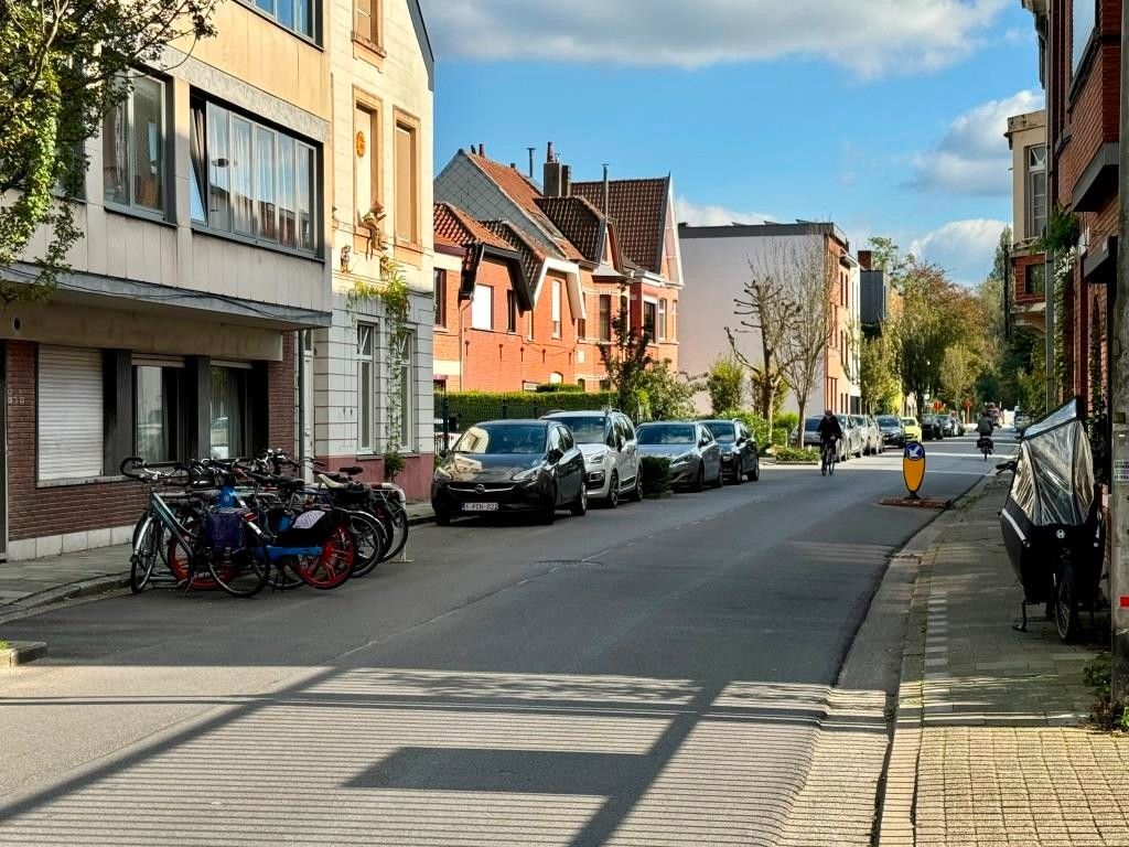 Ruim duplexappartement met garage in een rustige buurt van Sint-Amandsberg foto 20