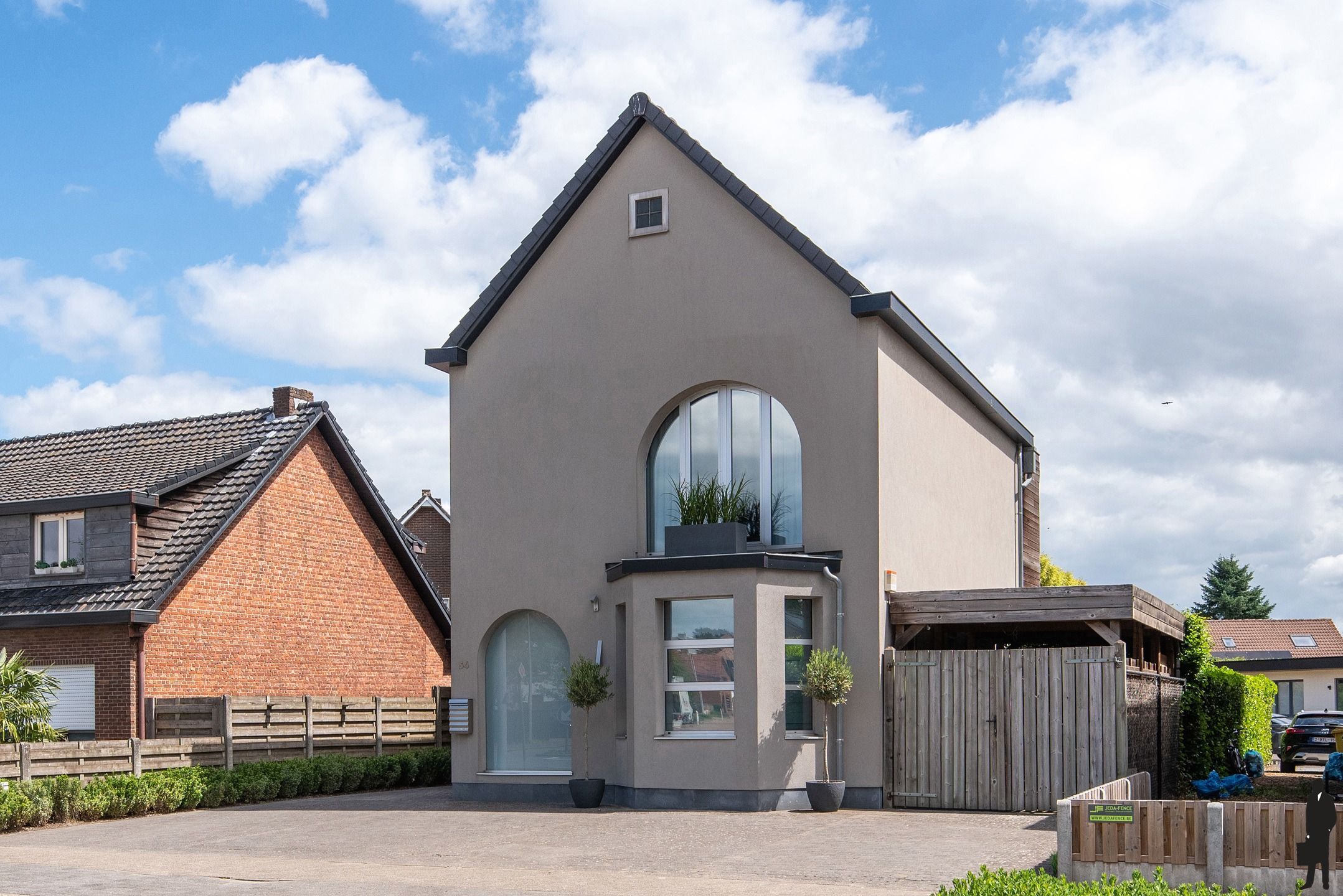 Moderne woning perfect voor een vrij beroep in Kasterlee foto {{pictureIndex}}