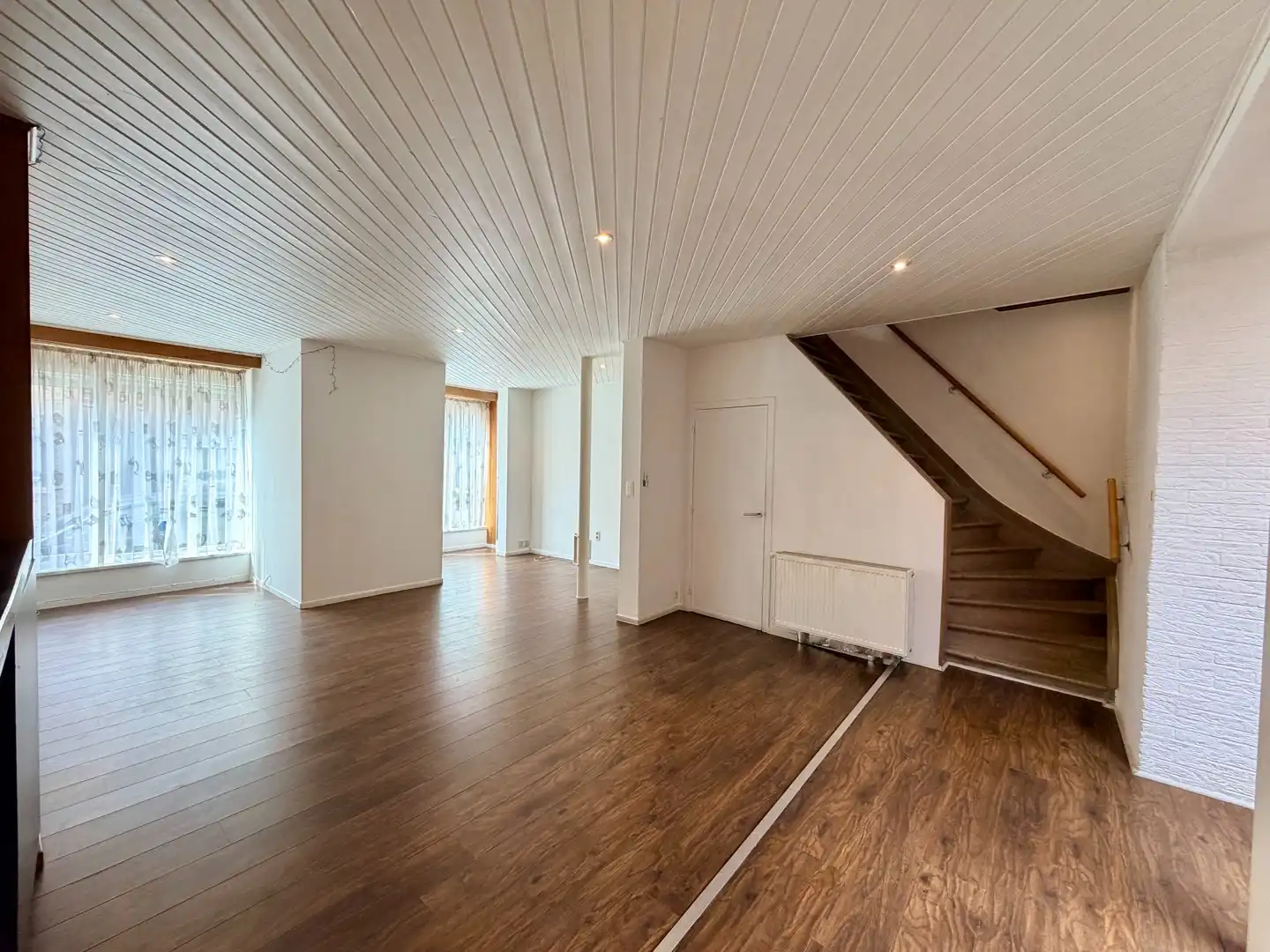 Instapklare woning in het centrum van Roeselare! foto 6