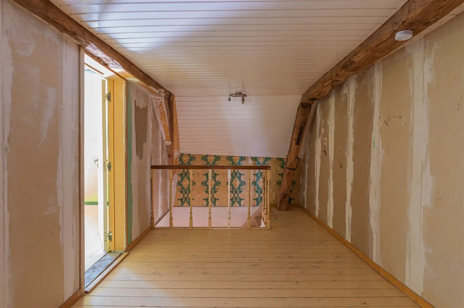 Hoeve met bijgebouw en loods op 18are20- prachtig tuinzicht foto 27