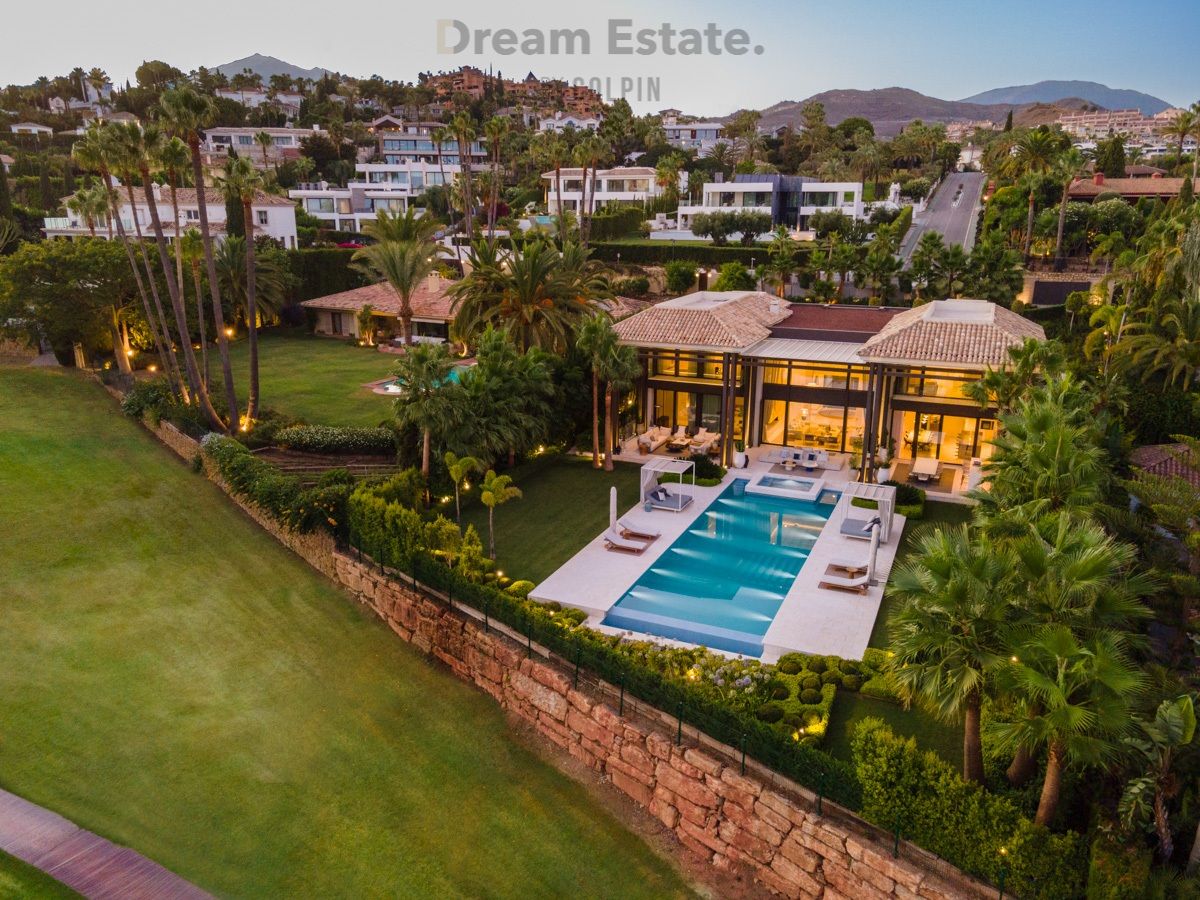 Het meest luxueuze herenhuis gebouwd in La Cerquilla! foto {{pictureIndex}}