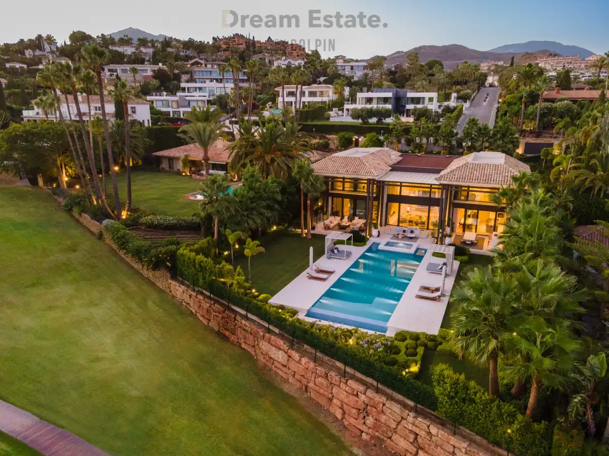 Het meest luxueuze herenhuis gebouwd in La Cerquilla! foto {{pictureIndex}}