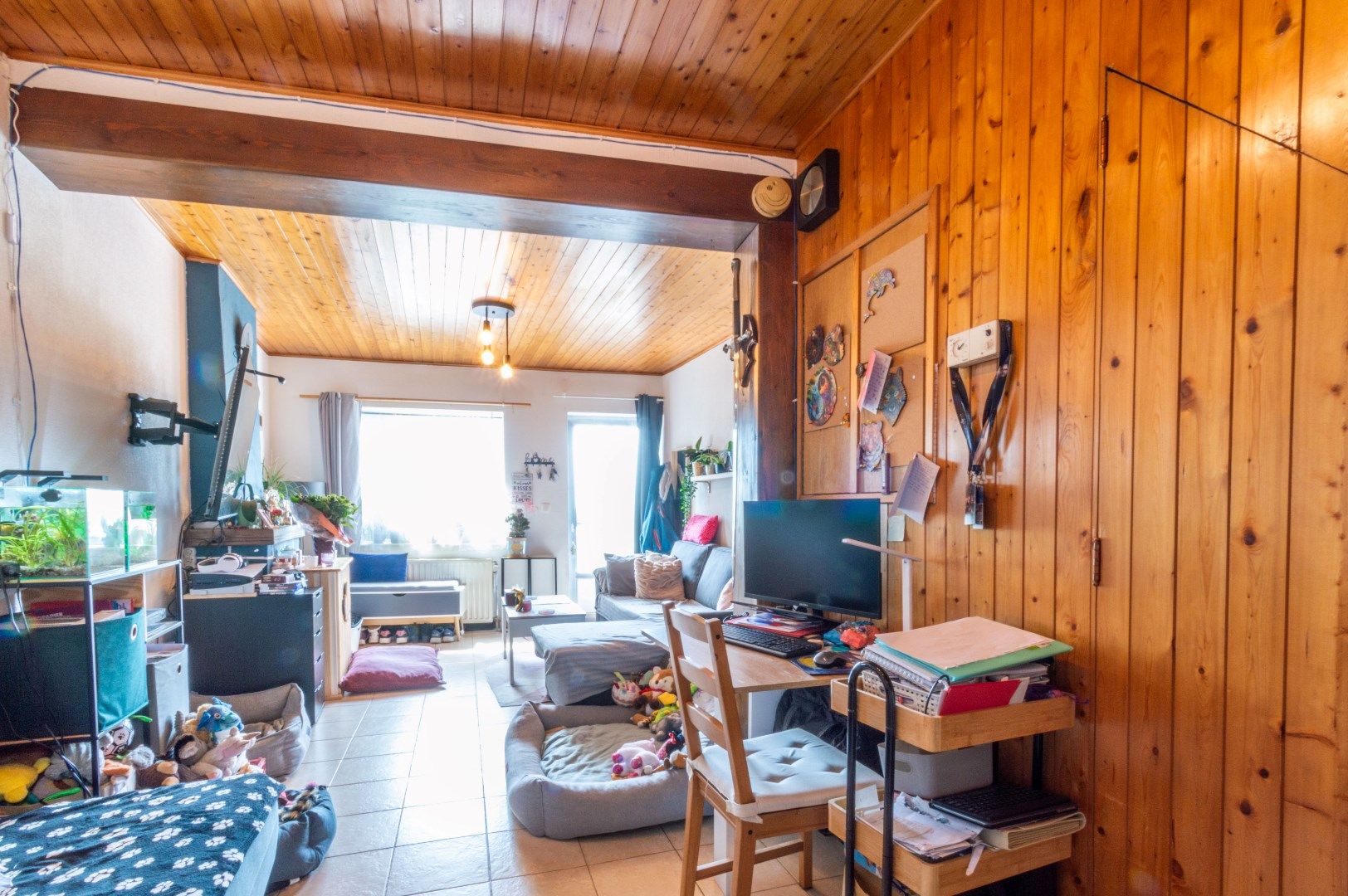 DRIEGEVEL WONING MET 2 SLAAPKAMERS & TUIN ! foto 8