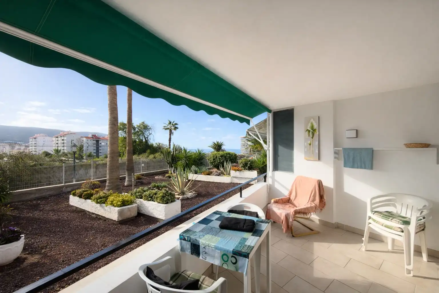 Gerenoveerd gelijkvloersappartement met zeezicht  foto 2