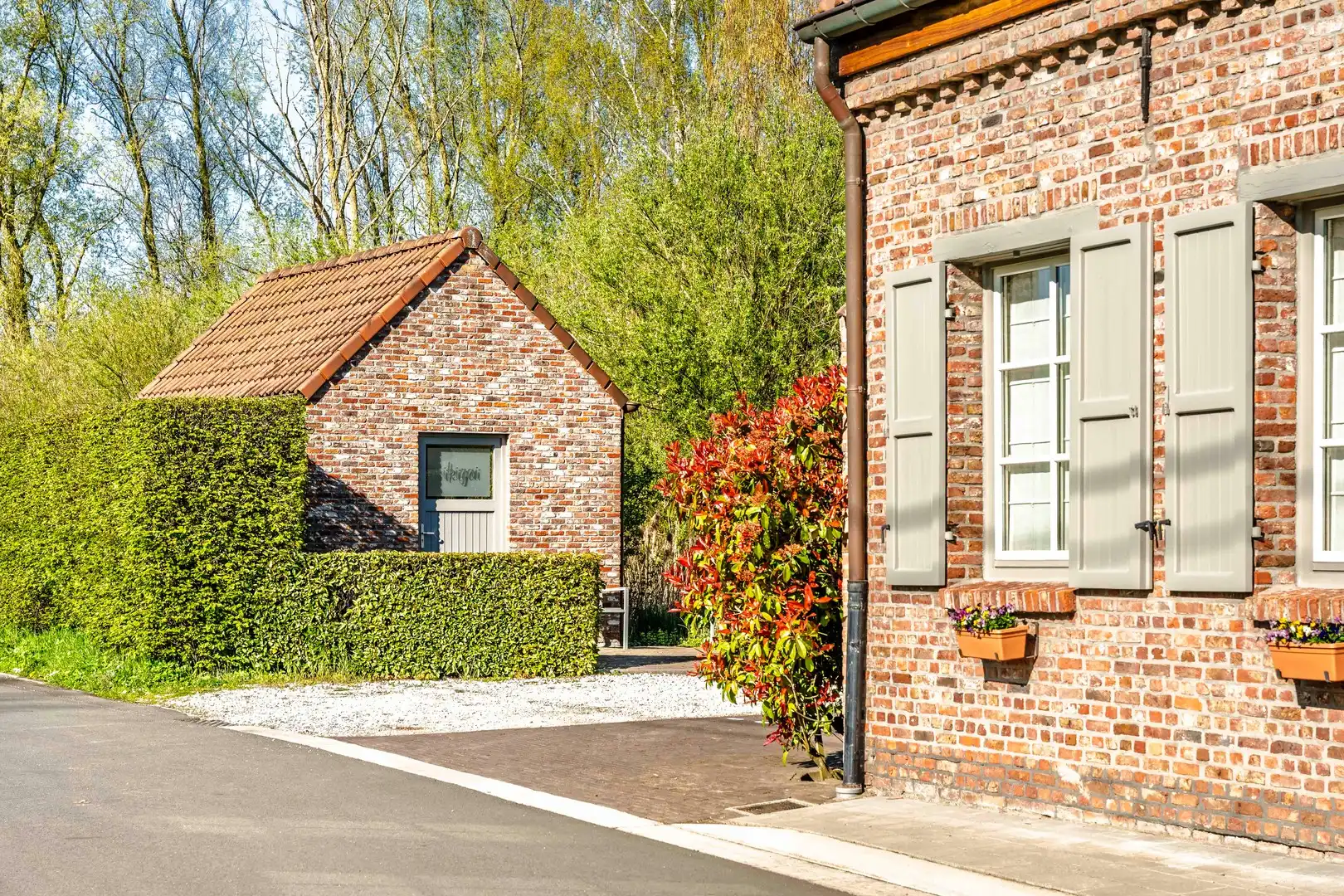 Prachtige instapklare woning met diverse invullingsmogelijkheden! foto 2