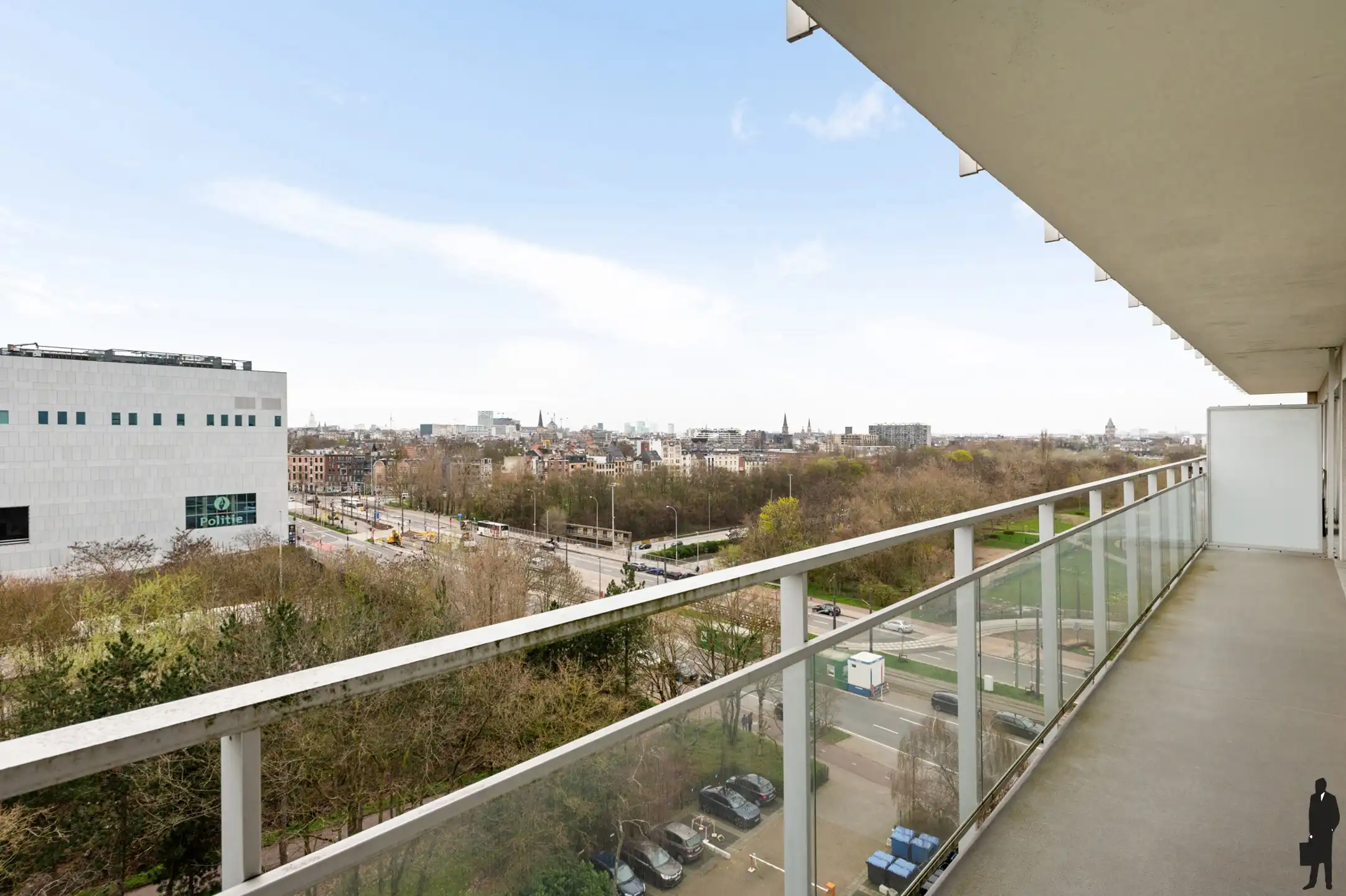 Lichtrijk appartement met ruim terras foto 10