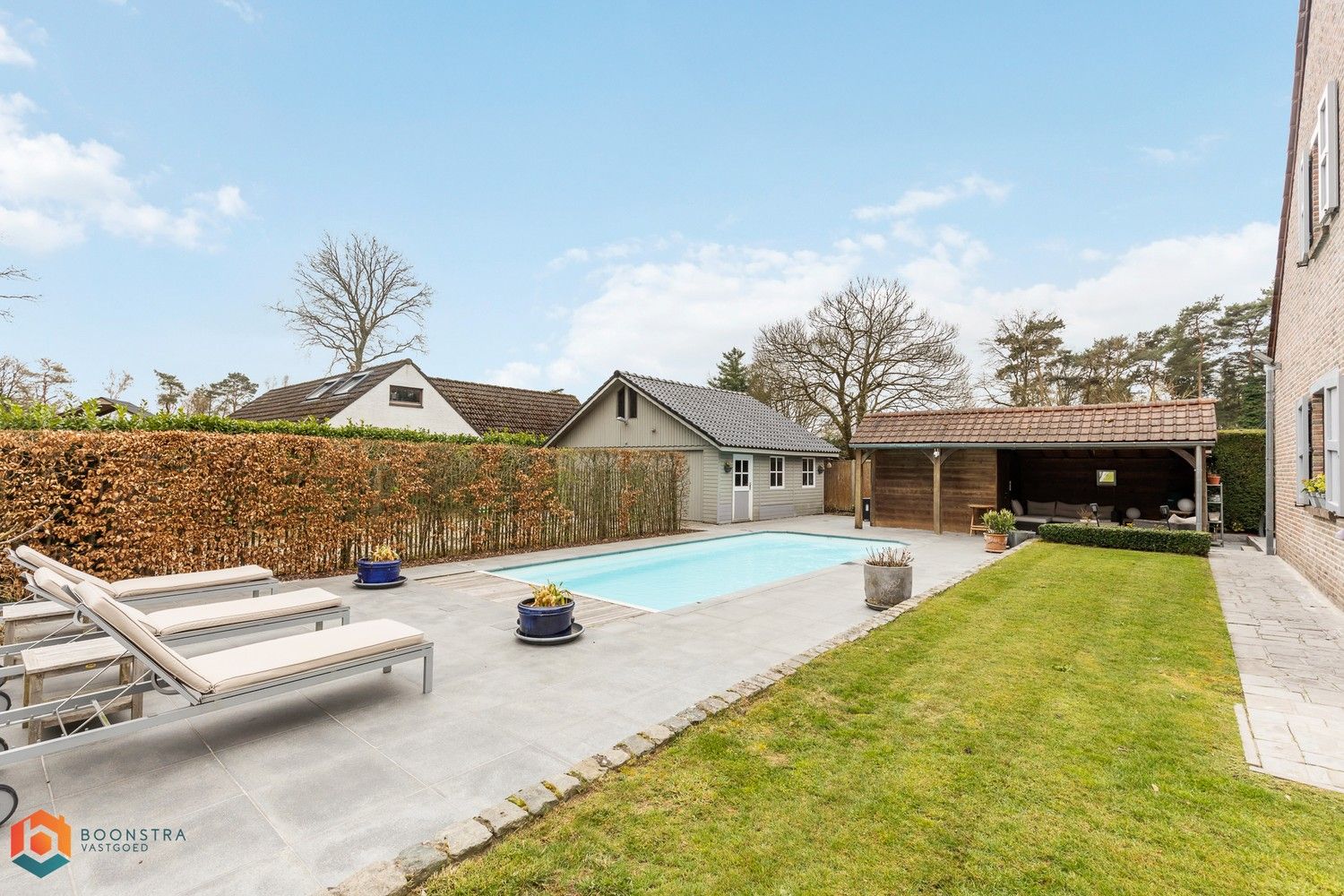 Ruime woning met 6 slpkrs en sfeervolle tuin met zwembad te Putte foto 3