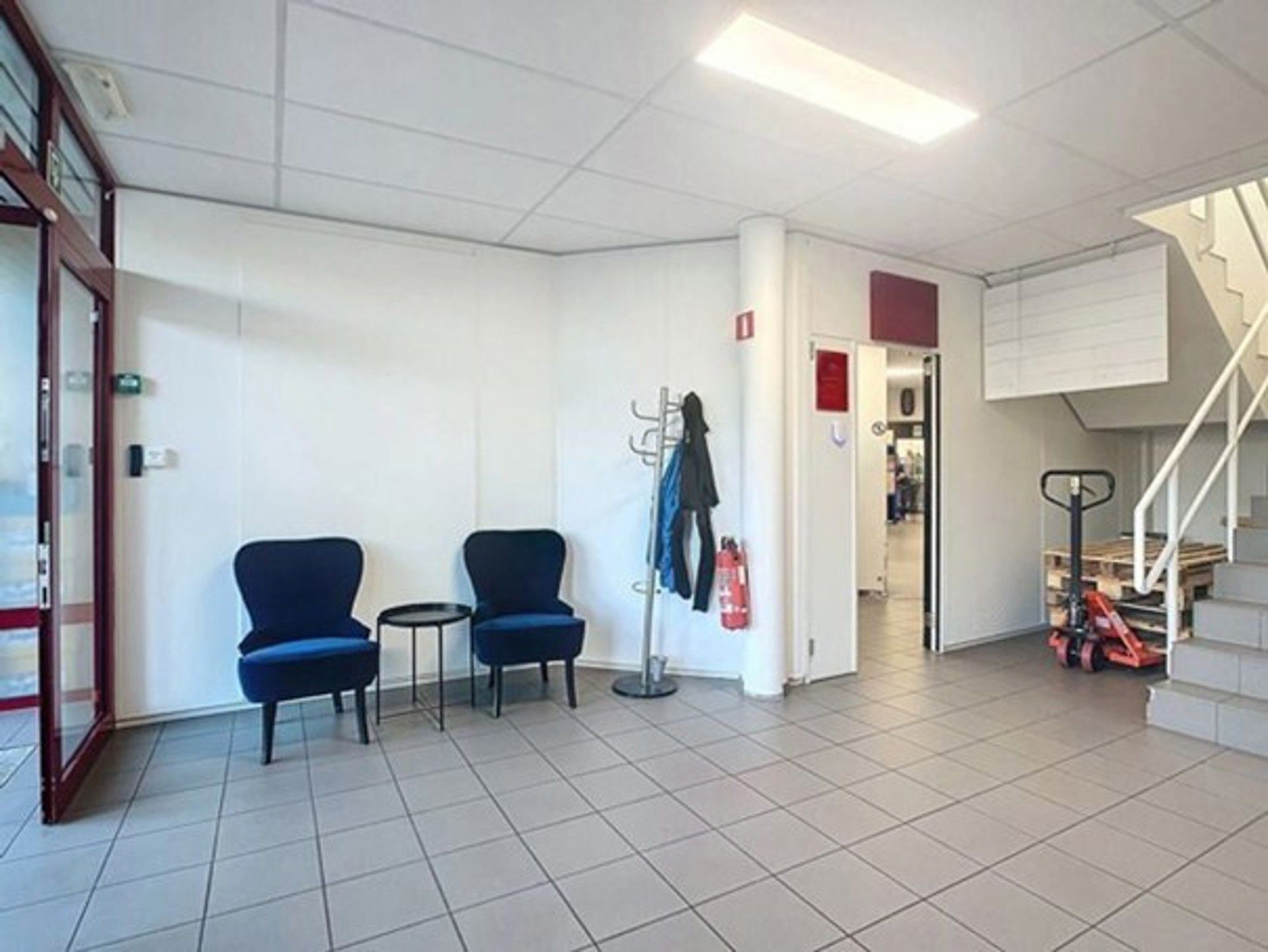 Polyvalent bedrijfsgebouw van 643m² te Mechelen-Noord foto 2