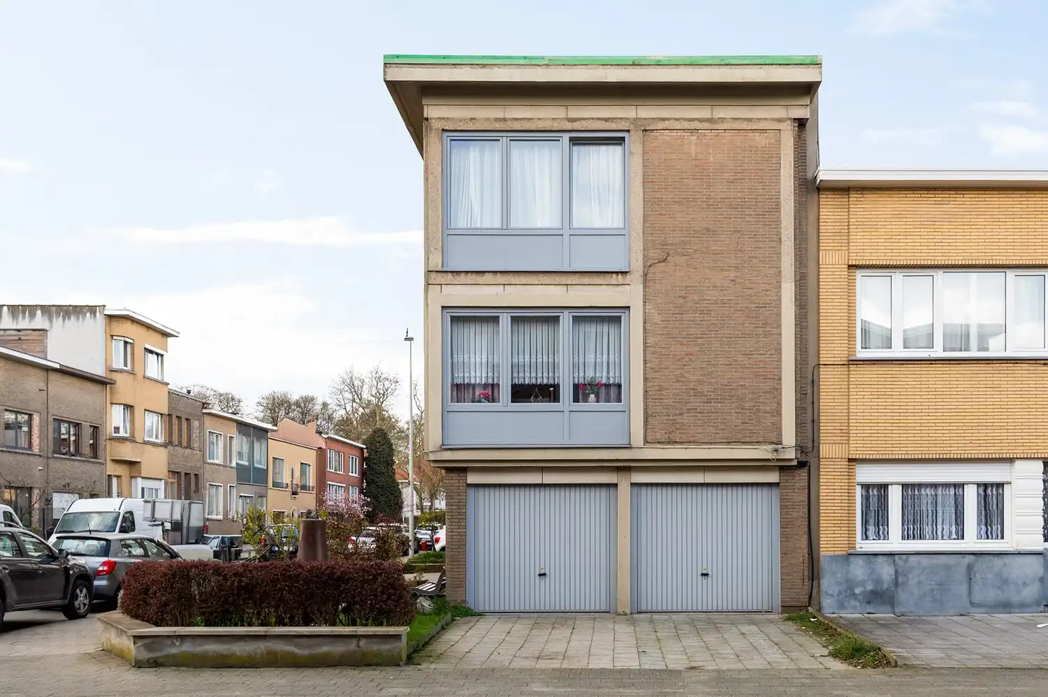 Appartement met 2 slaapkamers en 2 garages in de Unitas Wijk! foto 19
