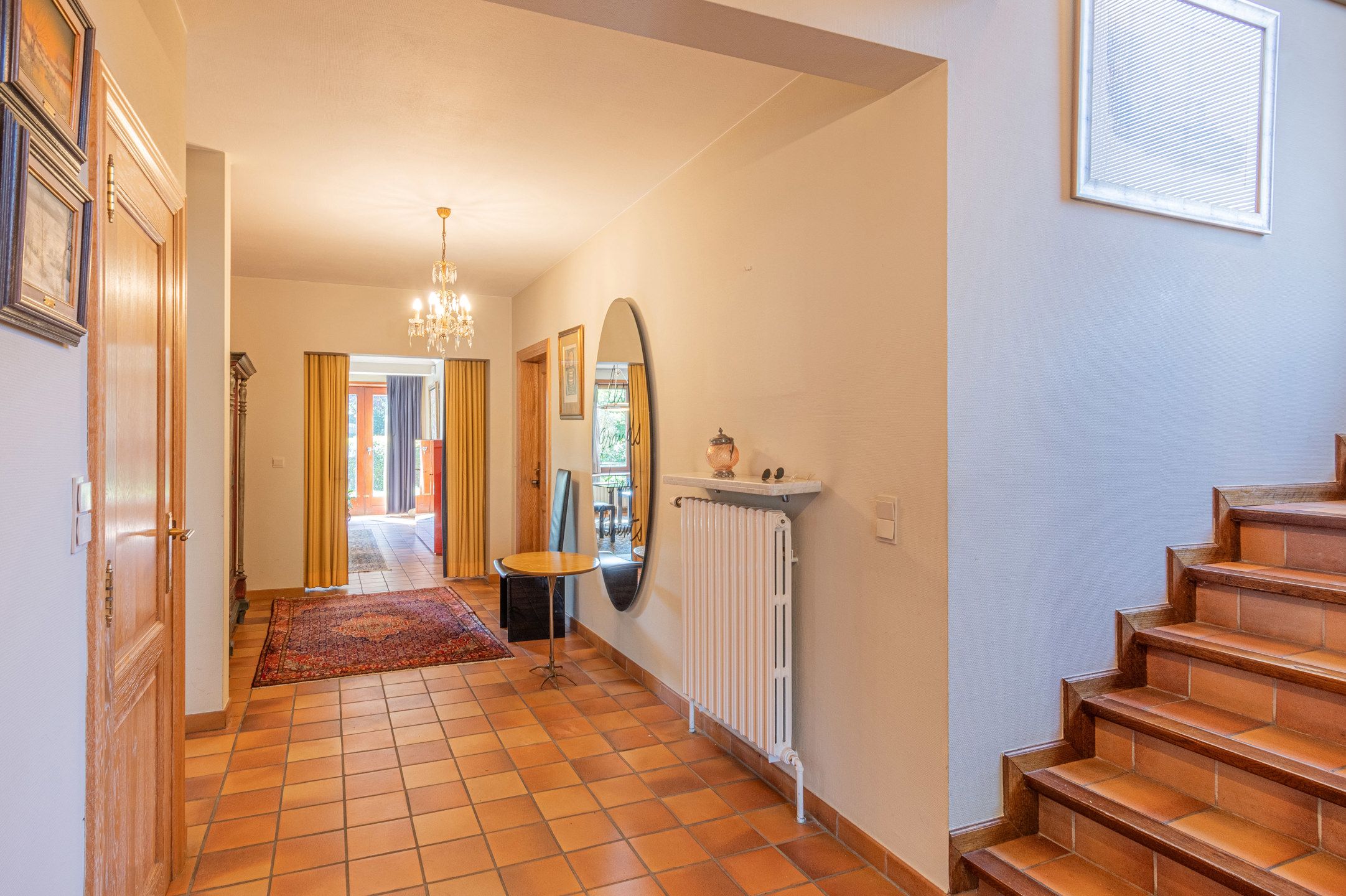 Riante woning met grote praktijkruimte foto 7
