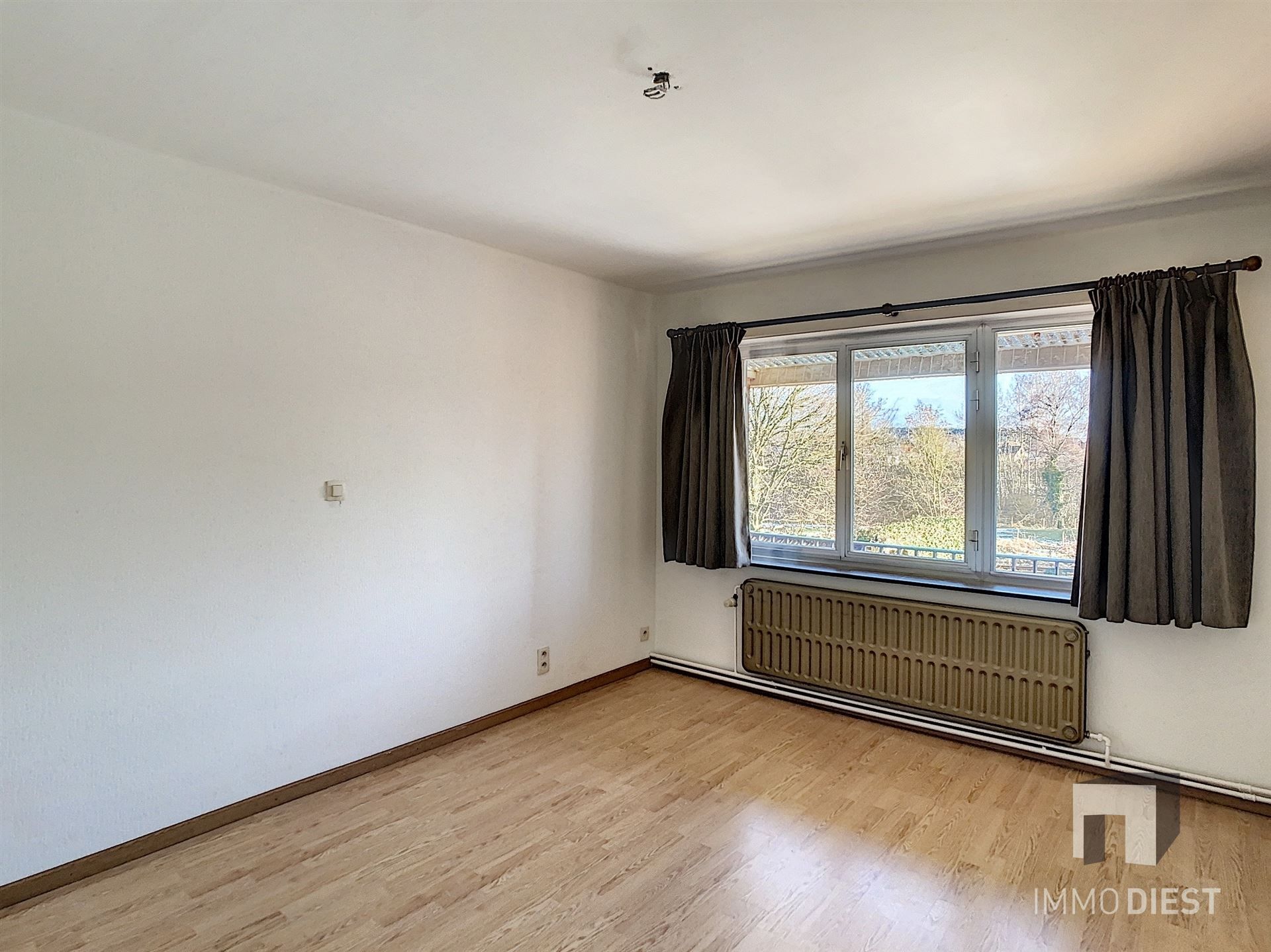 Zeer goed gelegen appartement op de 2de verdieping vlakbij winkels, scholen en station!   foto 6