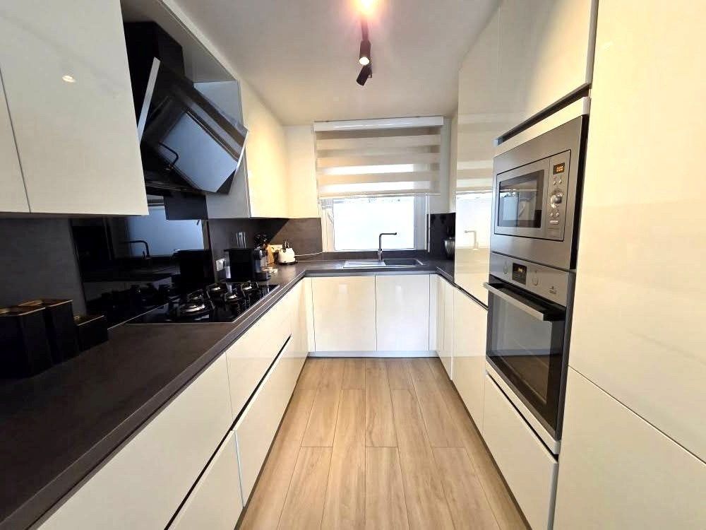 Als u graag renoveert...dan gaat u zich hier serieus vervelen... foto 6