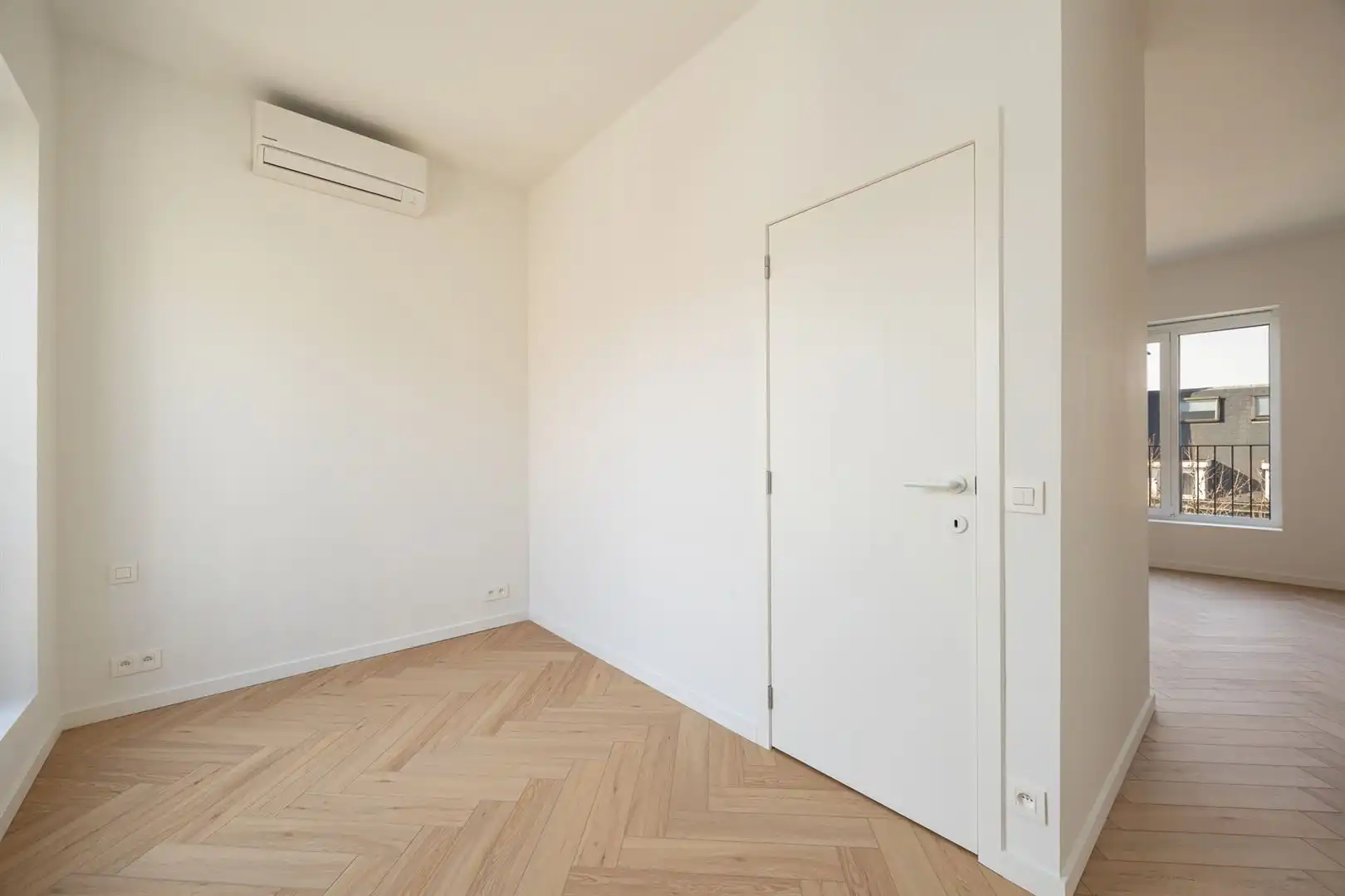 Gerenoveerd en instapklaar appartement met dakterras.  foto 5