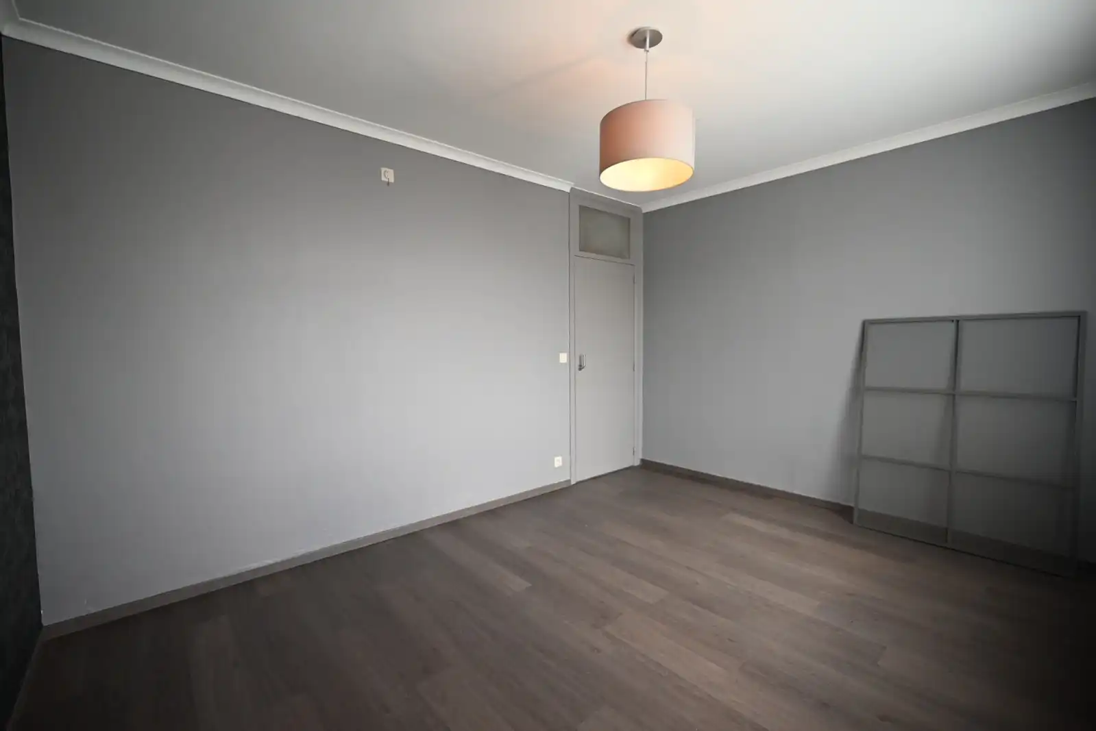 Prachtige vrijstaande bungalow met 3 slaapkamers en ruime tuin! foto 8