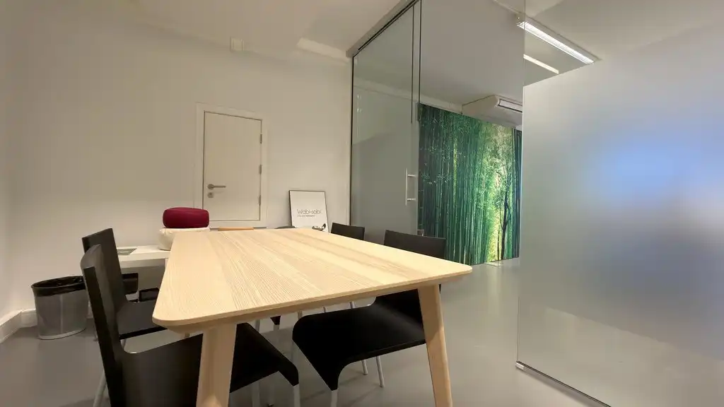 Lichtrijk kantoor te huur aan de Leien in Antwerpen foto 8