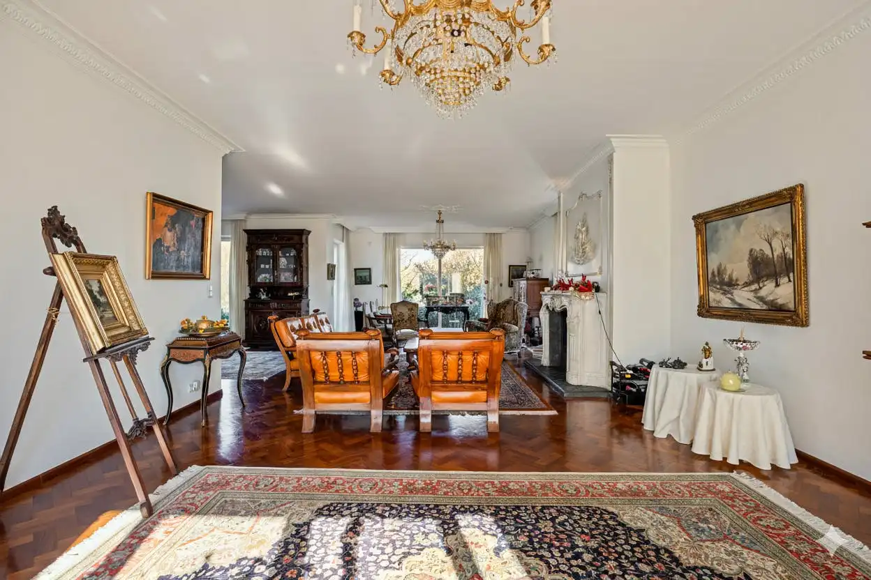 Karaktervolle architectenvilla op uitzonderlijk domein in Diepenbeek foto 8
