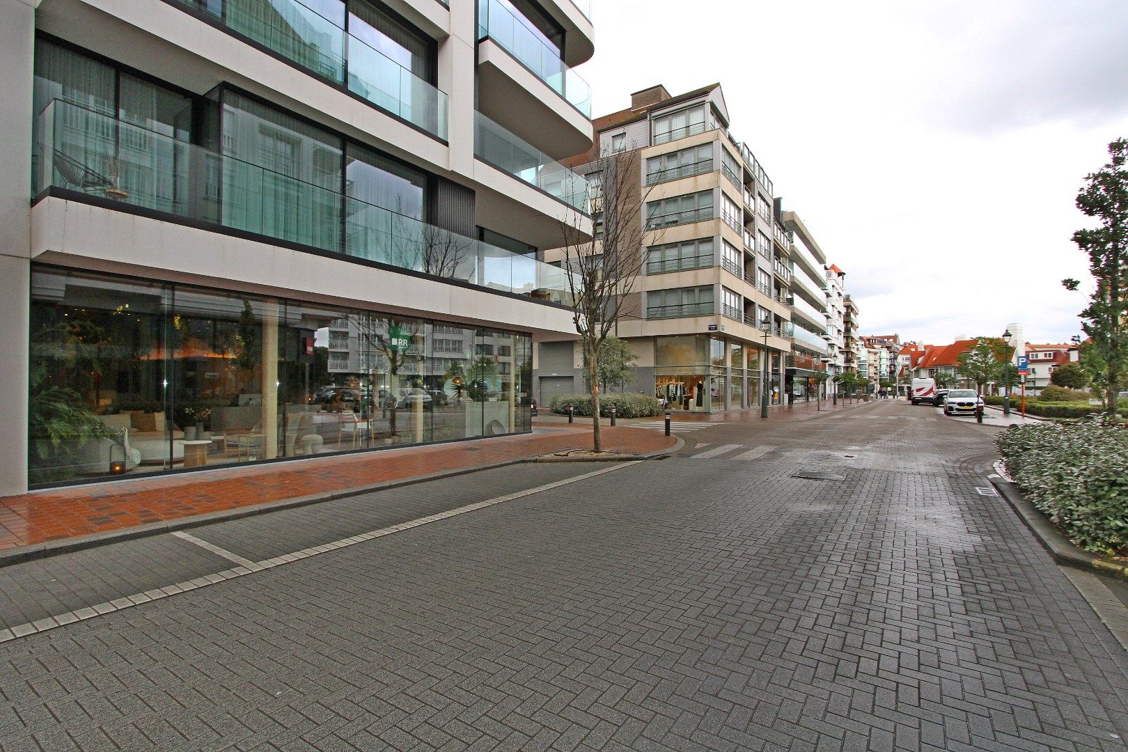 HOEKhandelspand te huur aan het Driehoeksplein Kustlaan 41 foto 8