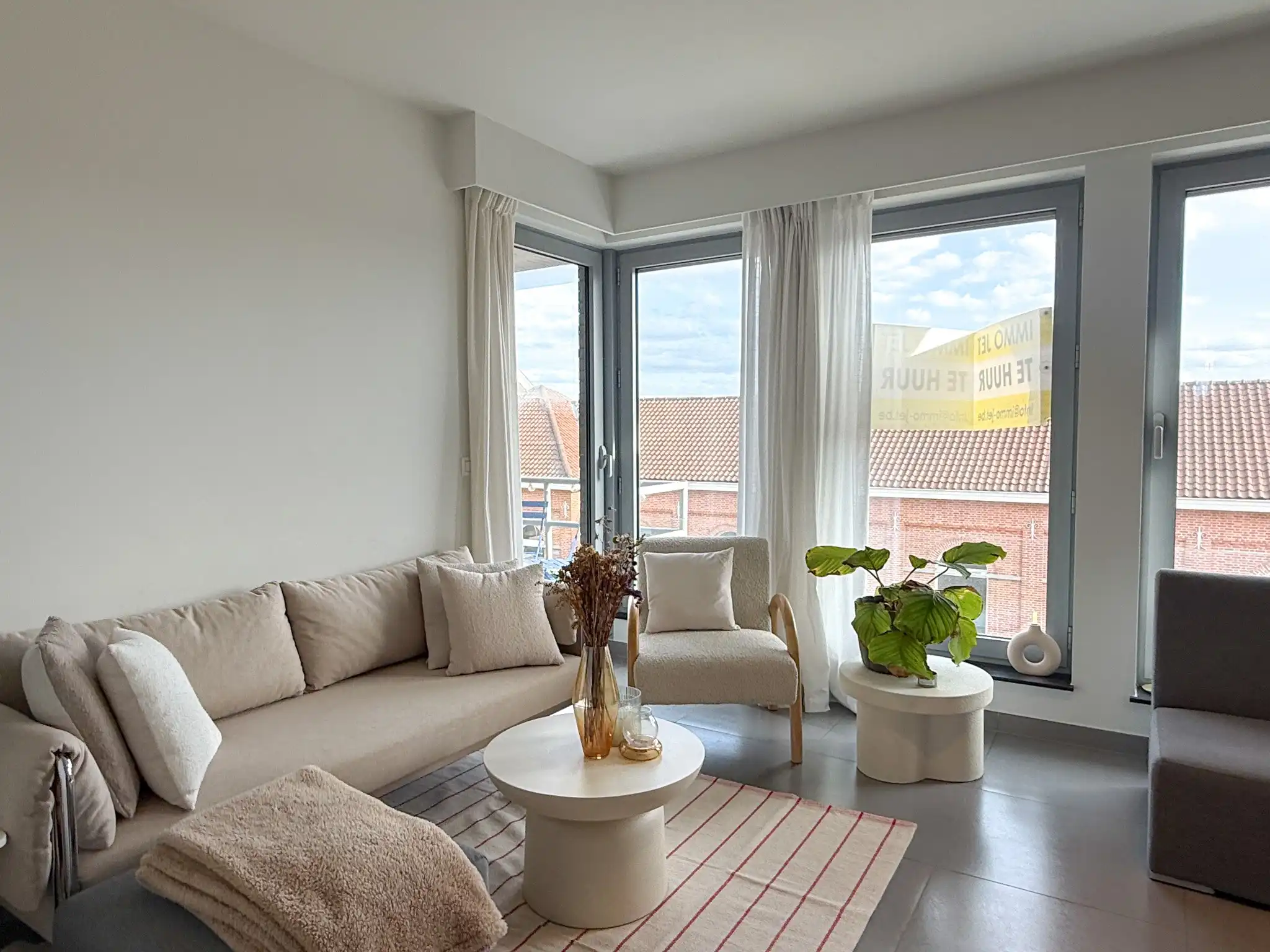 Modern triplex appartement in centrum van Beveren foto 2