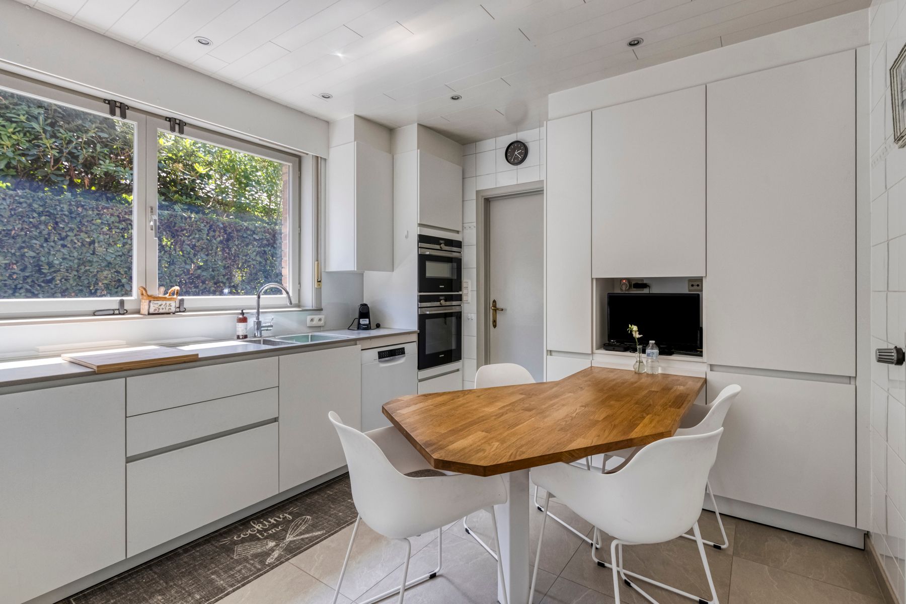 VOLLEDIG INSTAPKLARE VILLA TE KOOP IN DE GEMEENTE WEMMEL! foto 11
