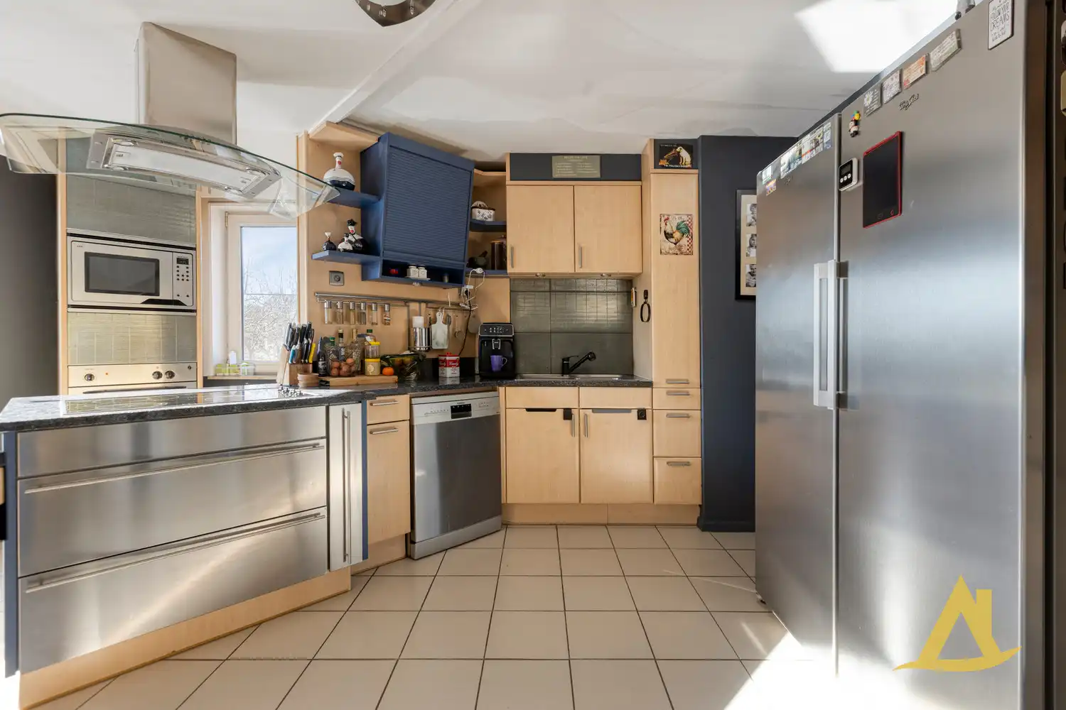 ZEER RUIM APPARTEMENT MET STUDIO EN 2 AUTOSTAANPLAATSEN TE DIEST! foto 12