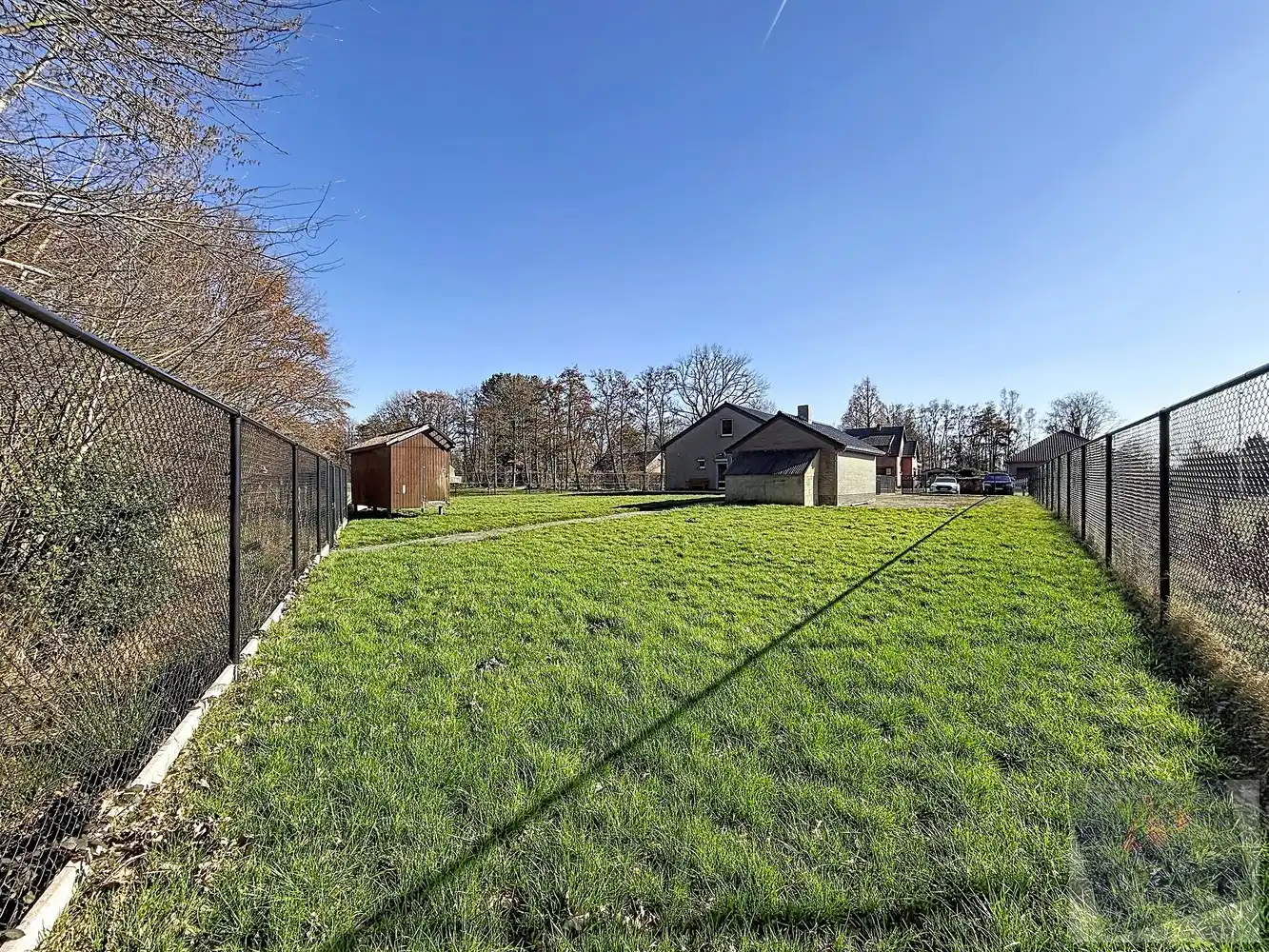 Ruime woning met 5 slaapkamers op perceel van 16a 49ca in Genk foto 3