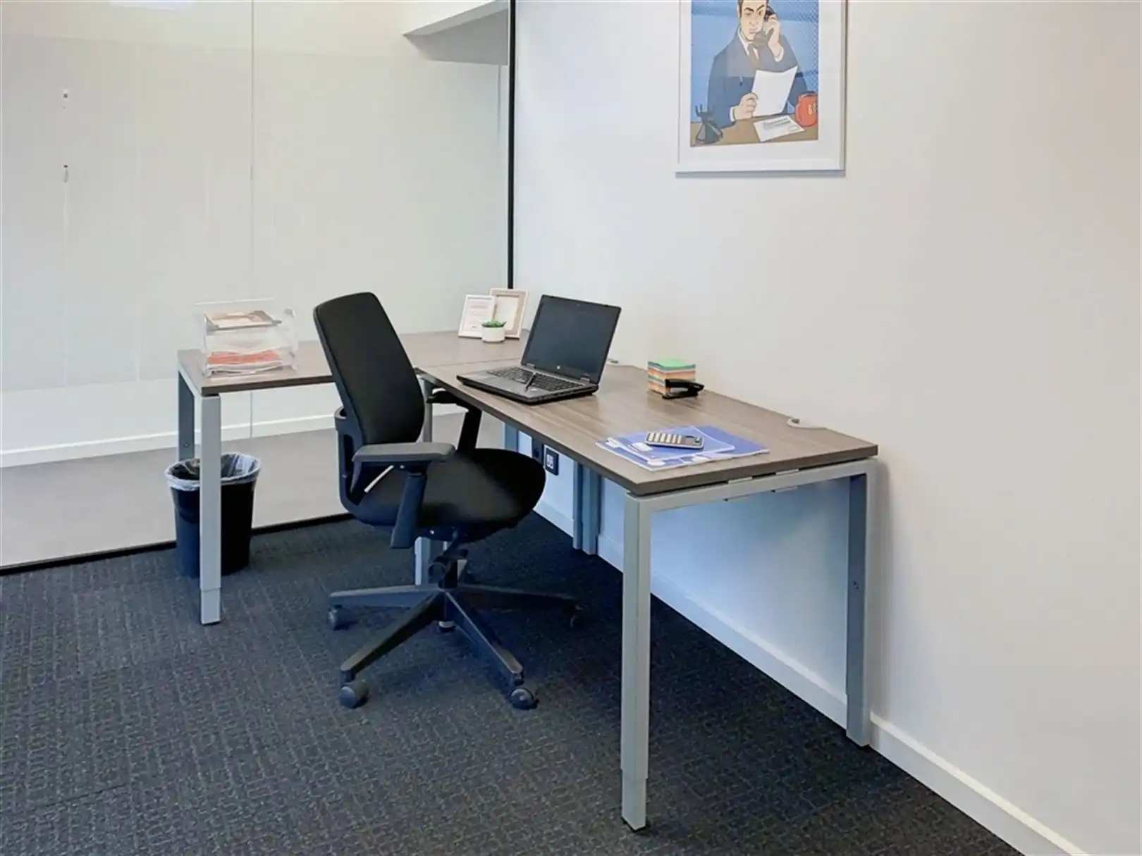 Modern kantorencomplex in nabijheid van ring rond Kortrijk (R8) foto 2