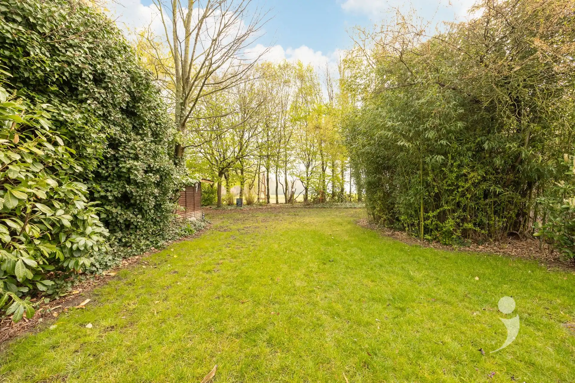 Charmante gezinswoning met uitzonderlijke tuin en weids uitzicht  foto 41