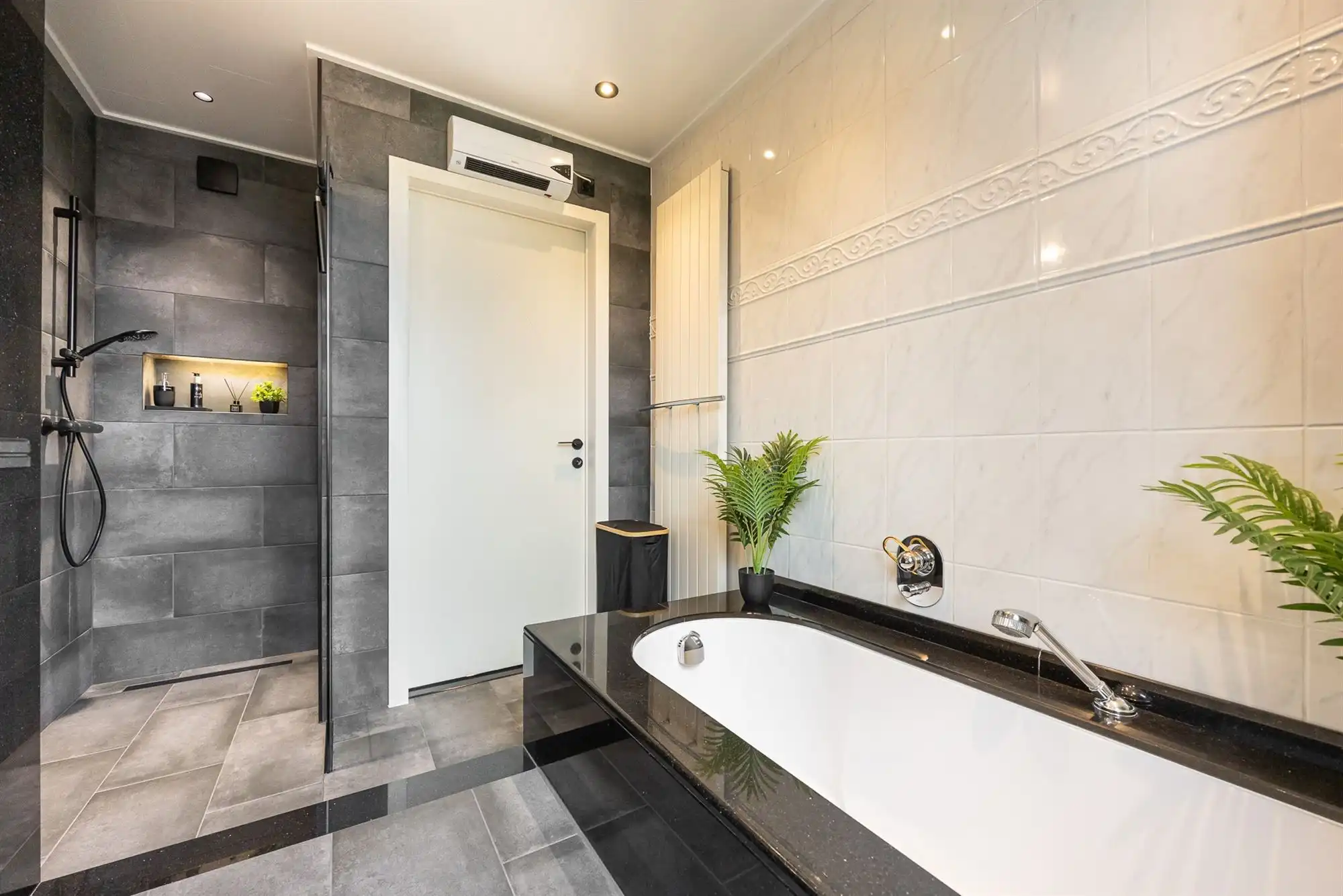 Instapklare woning met 4 slaapkamers en garage foto 33