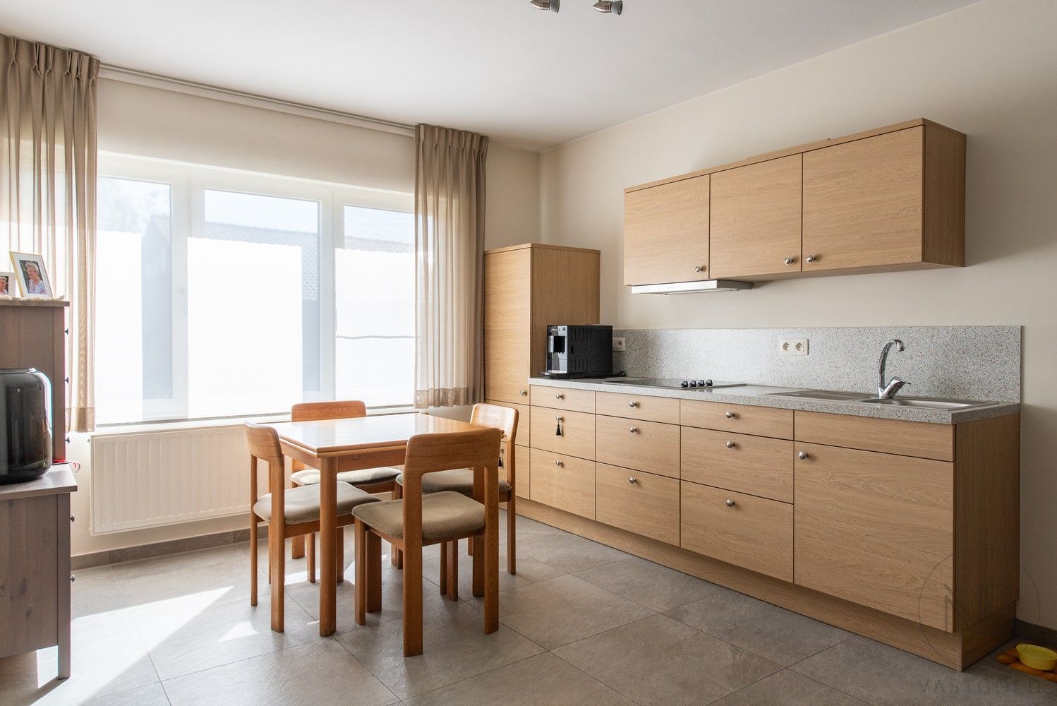 Instapklare woning met 3 slaapkamers en studio foto 13