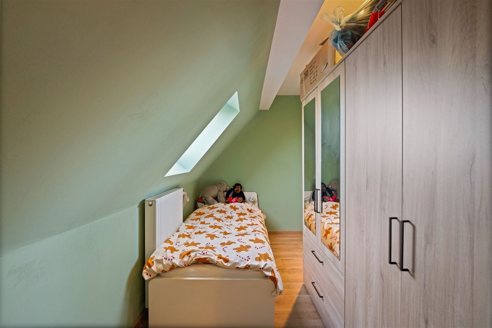 Halfopen bebouwing met garage foto 17