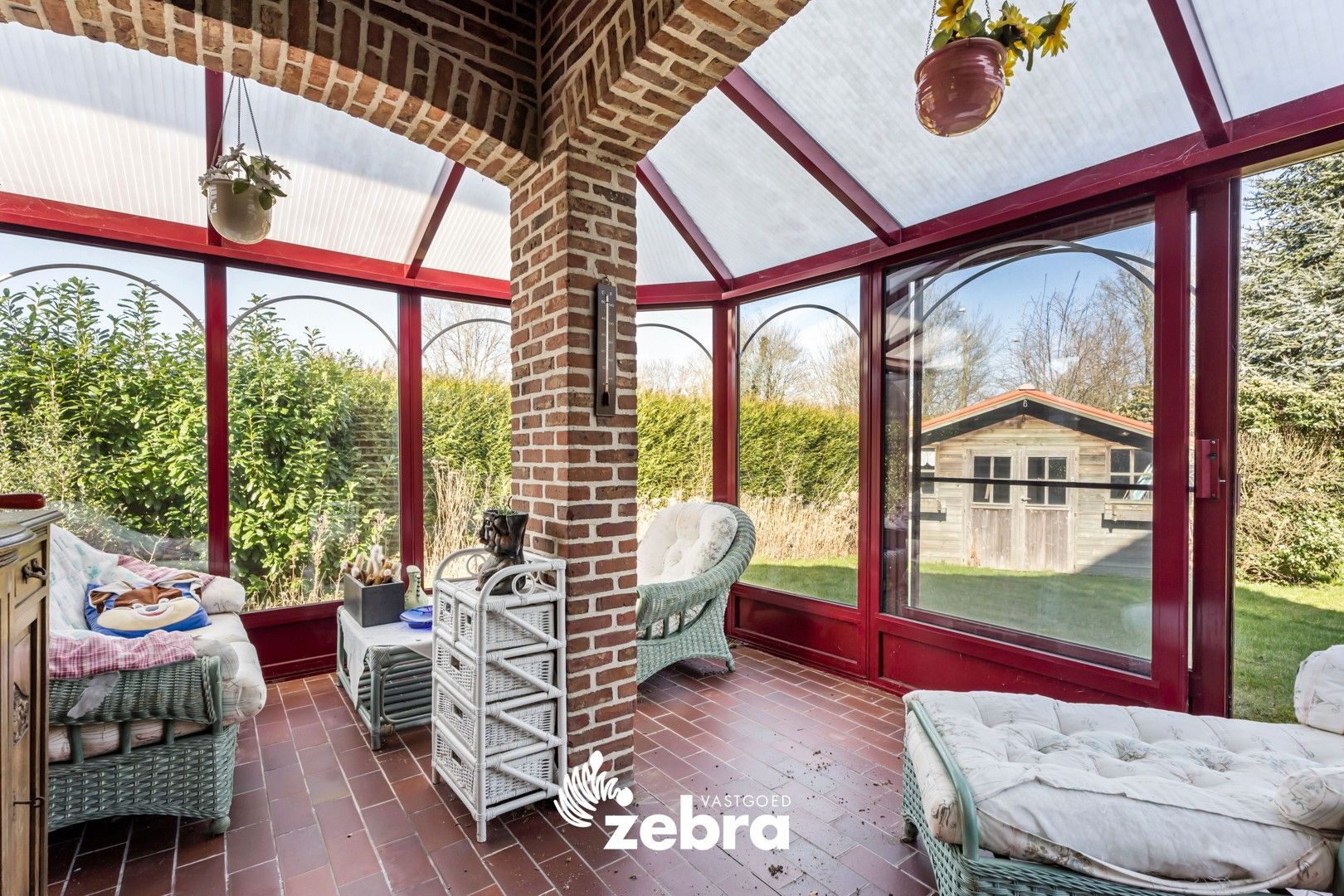 Charmante te renoveren villa met saunahuis in Izegem! foto 13