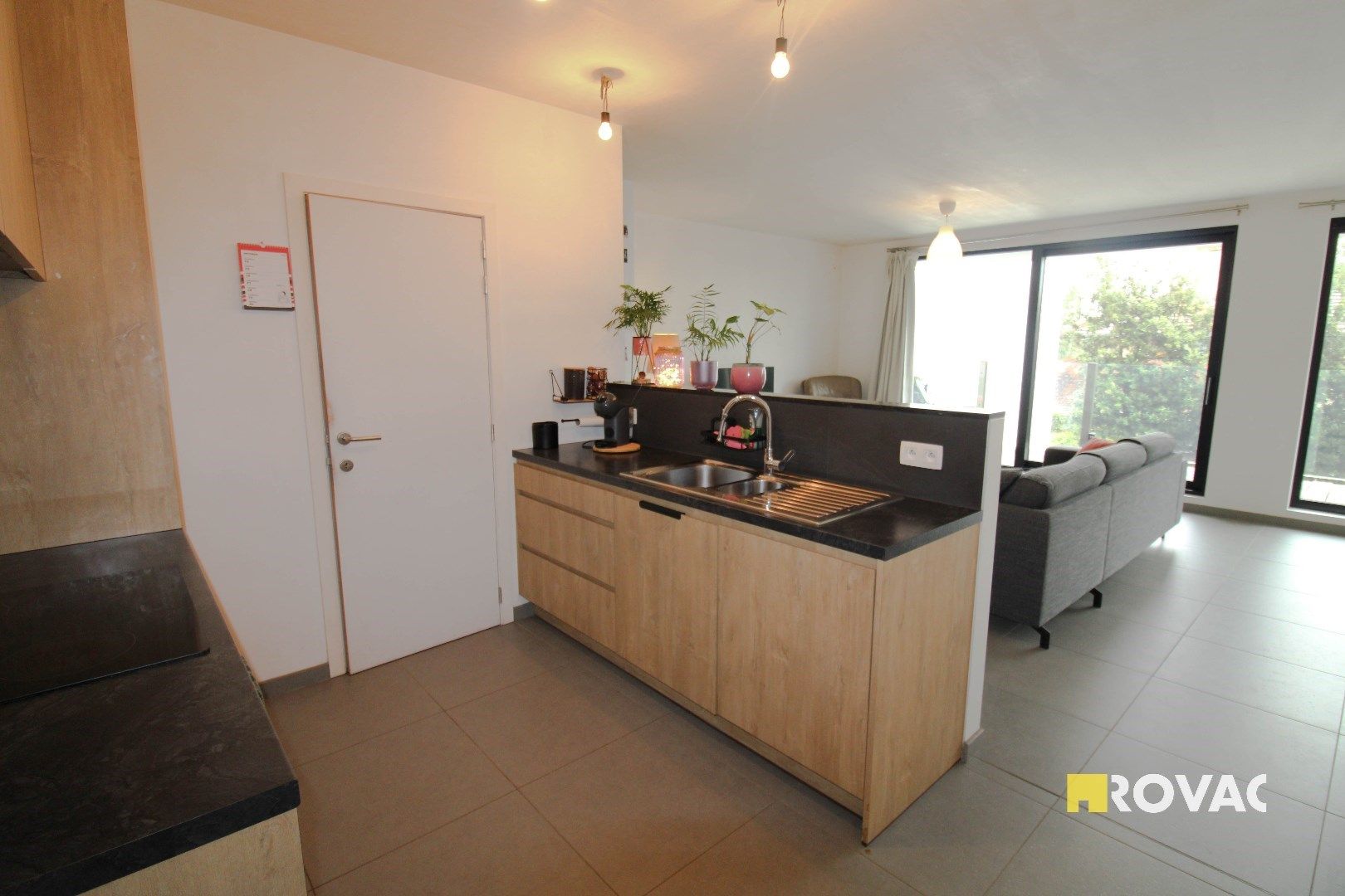 Energiezuinig en ruim duplexappartement met carport! foto 6