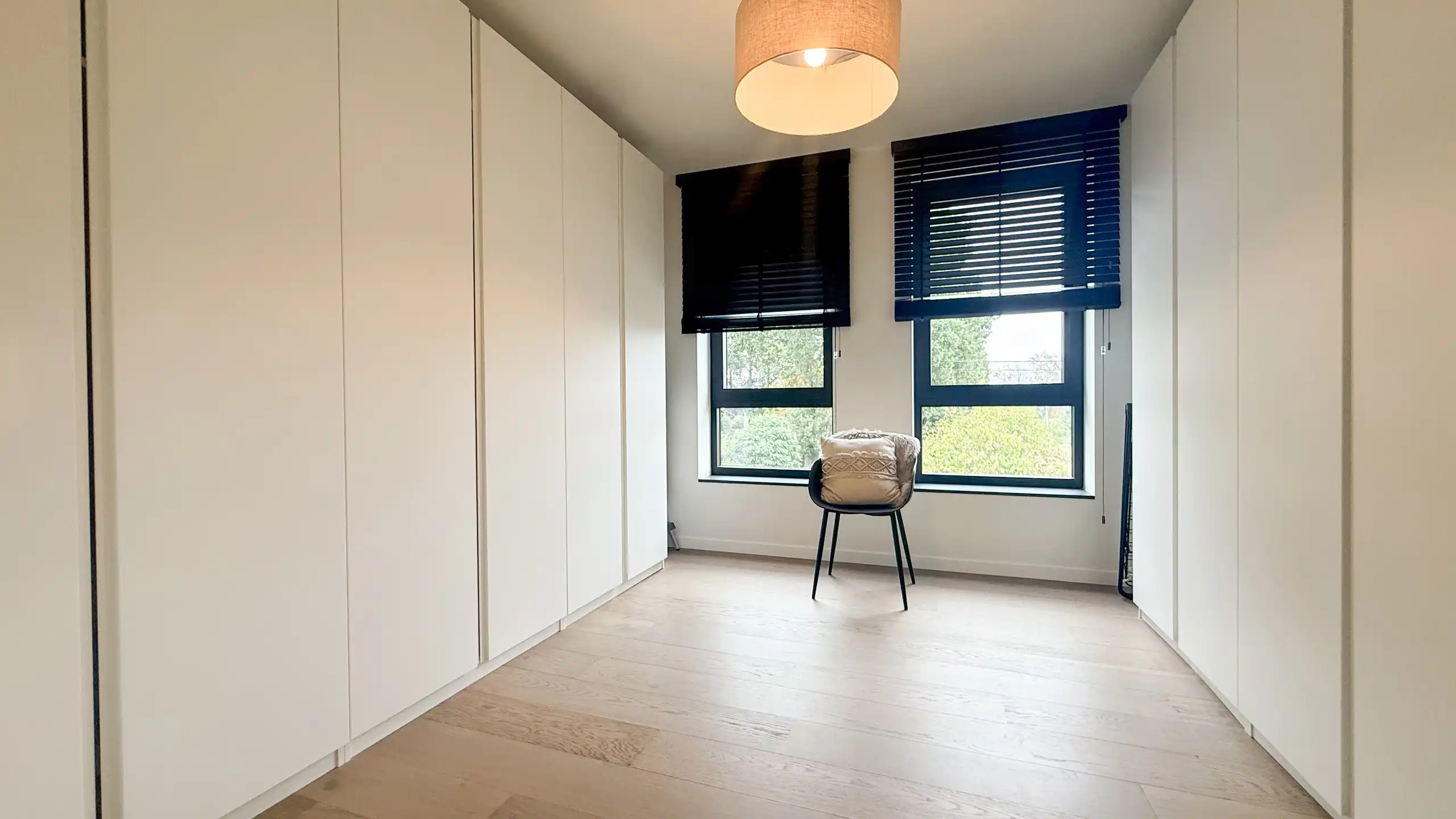 Luxueuze nieuwbouwwoning uit 2023 met E-peil 13 te Paal! foto 38
