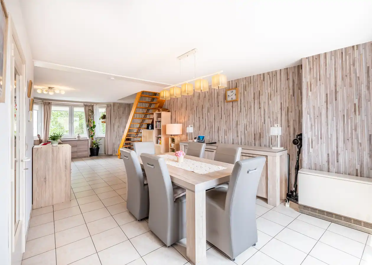 Ruim duplexappartement met 3 slaapkamers en zonnig terras foto 5