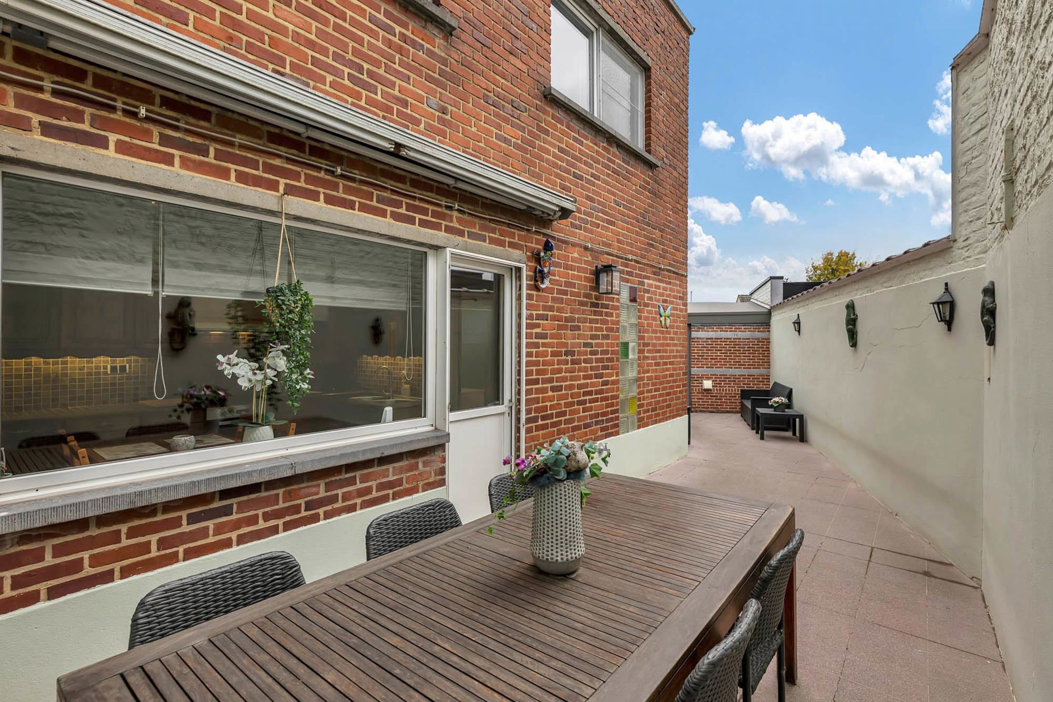 Instapklare woning met 4 slpks, dubbele garage en ruim terras foto 20