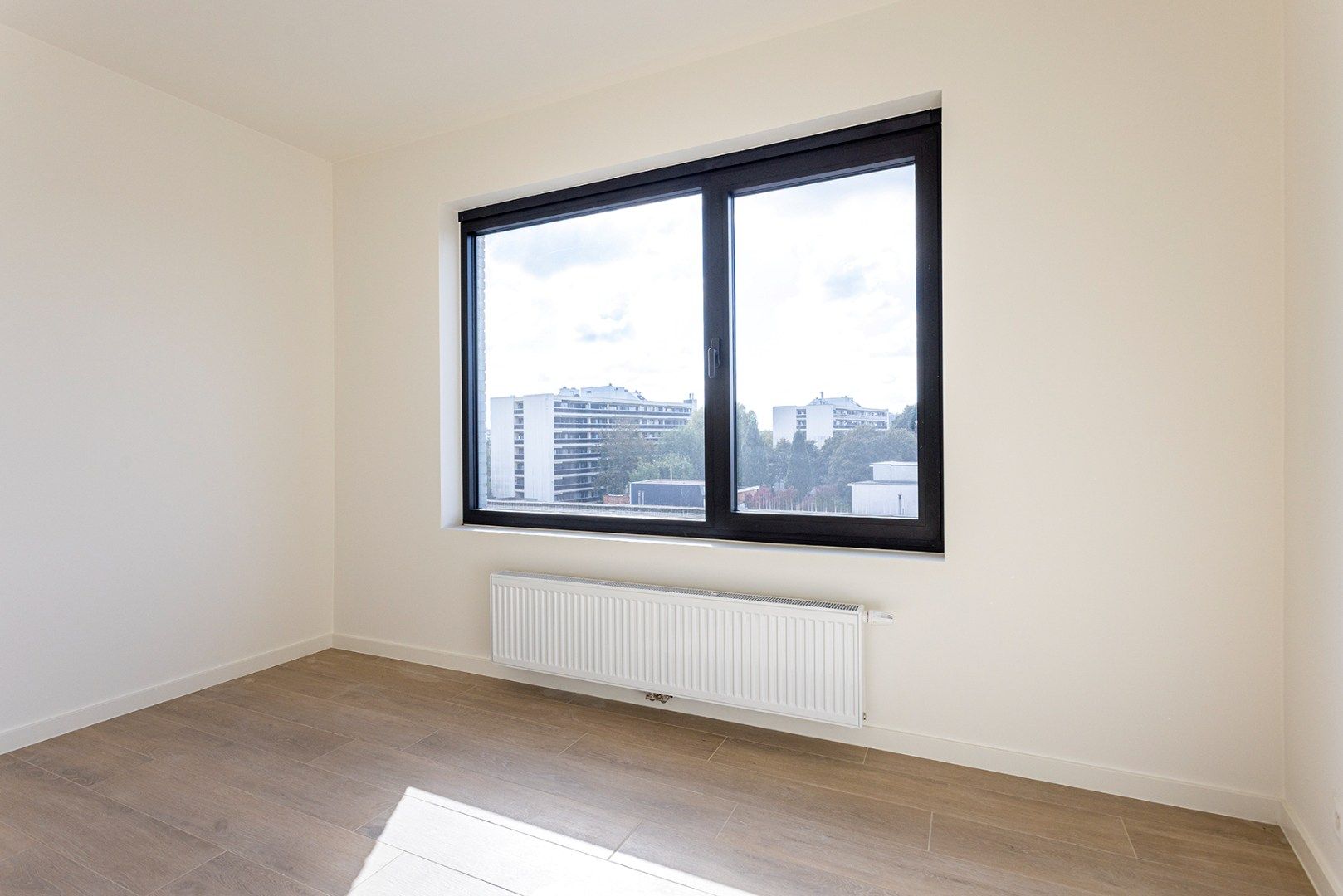 Penthouse (vernieuwbouw) gelegen op de 5de verdieping nabij Roma! foto 9
