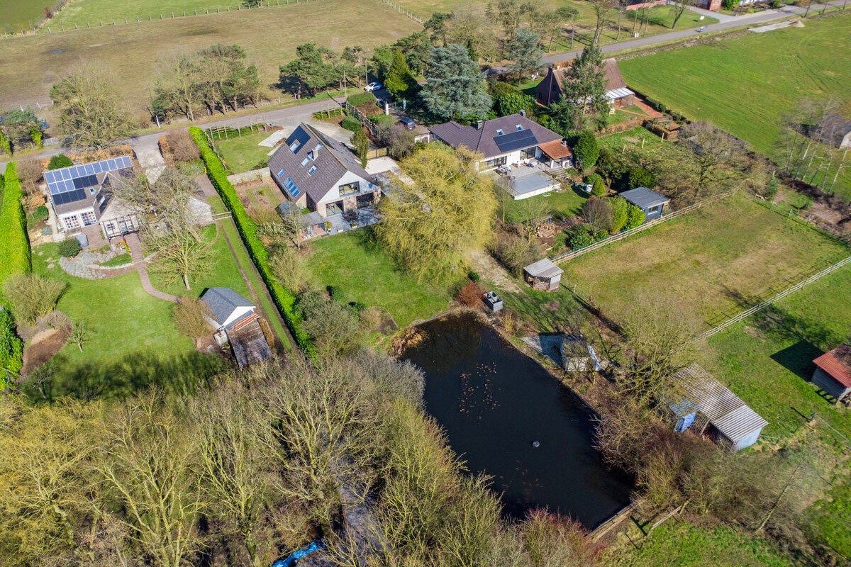Goed onderhouden ruim ingedeelde woning op 11.725 m². foto 38