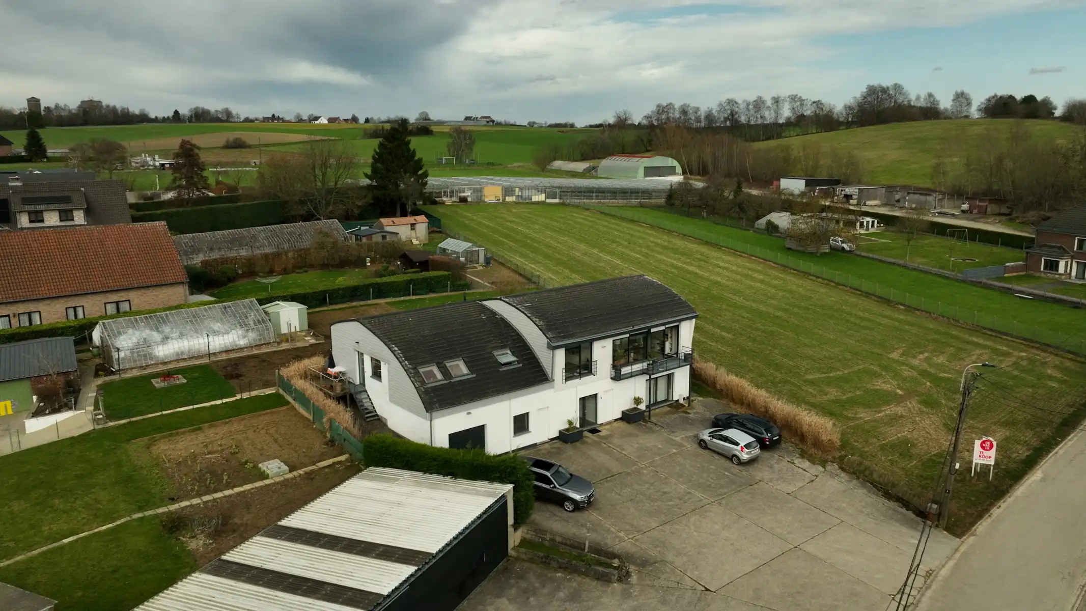 Huis te koop foto {{pictureIndex}}