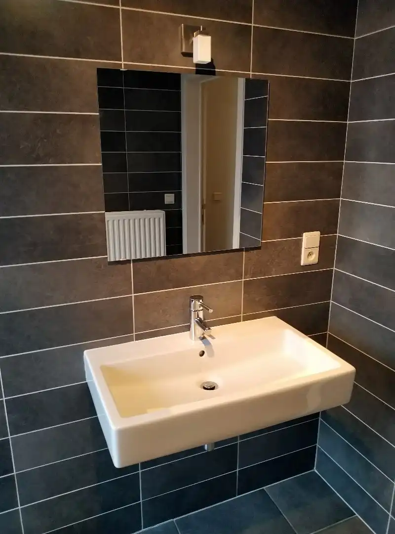 een recent en ruim 2-slpk. appartement foto 13