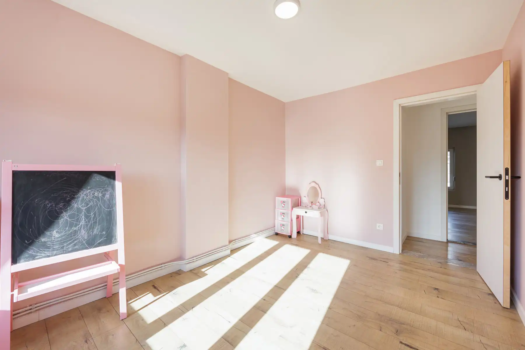 Recent gerenoveerde woning met 2 slpks nabij het centrum foto 17