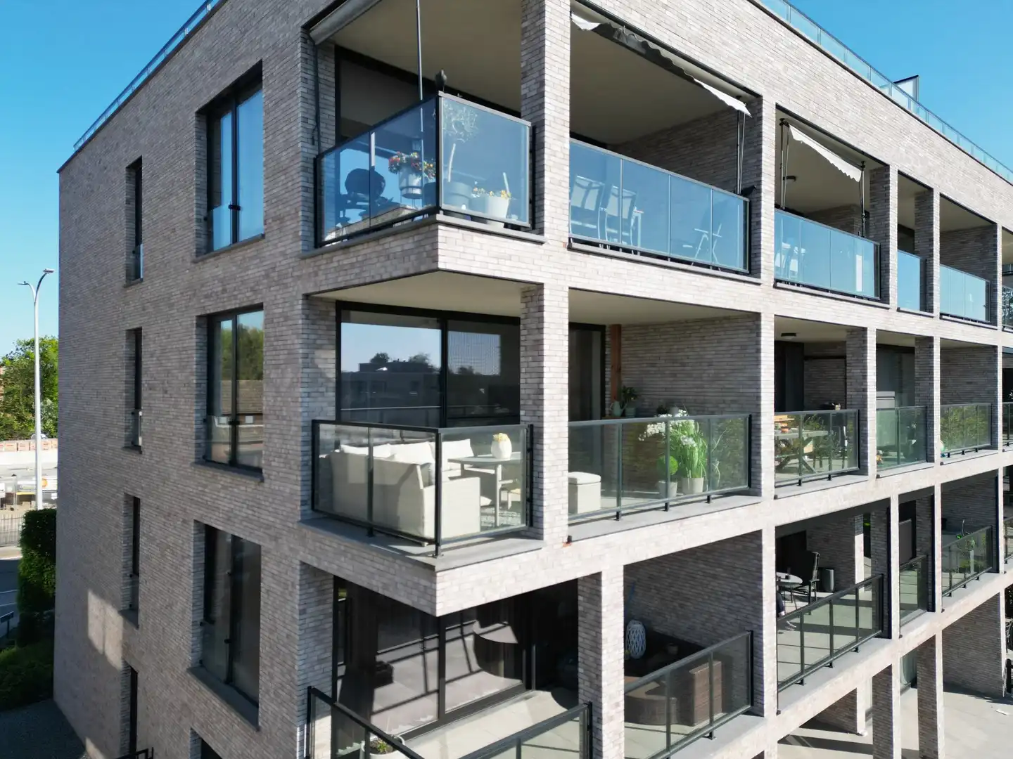 MODERN APPARTEMENT MET 2 SLPKS TE HUUR - MAASMECHELEN foto 17