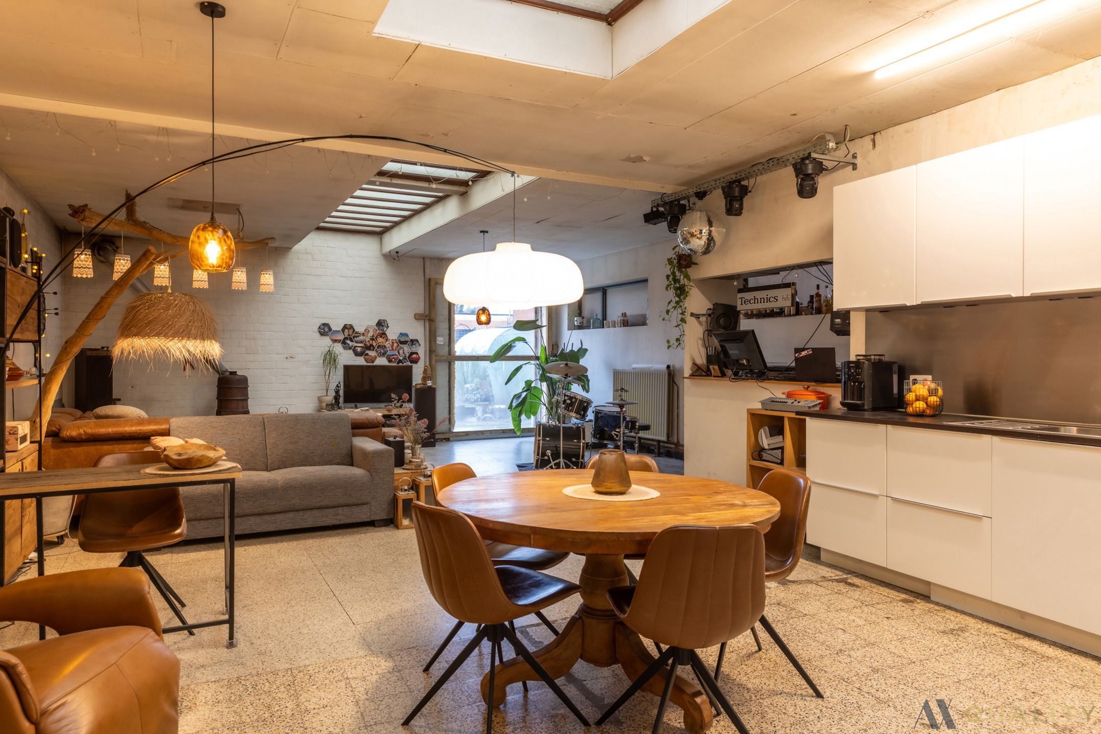 Ruime woning met tal van mogelijkheden foto 9