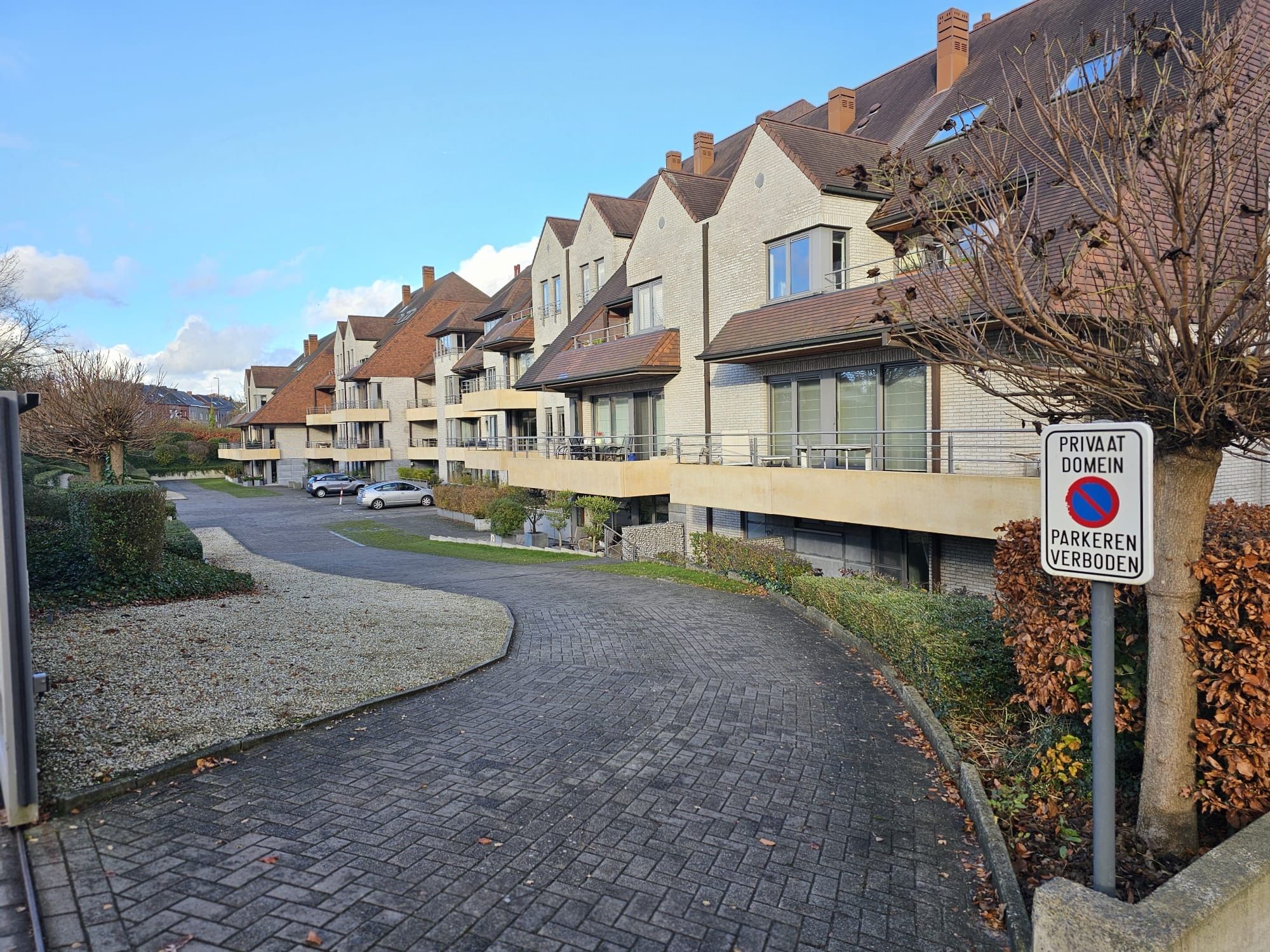 Instapklaar appartement met 2 terrassen (omgeving Osbroekpark) foto 3