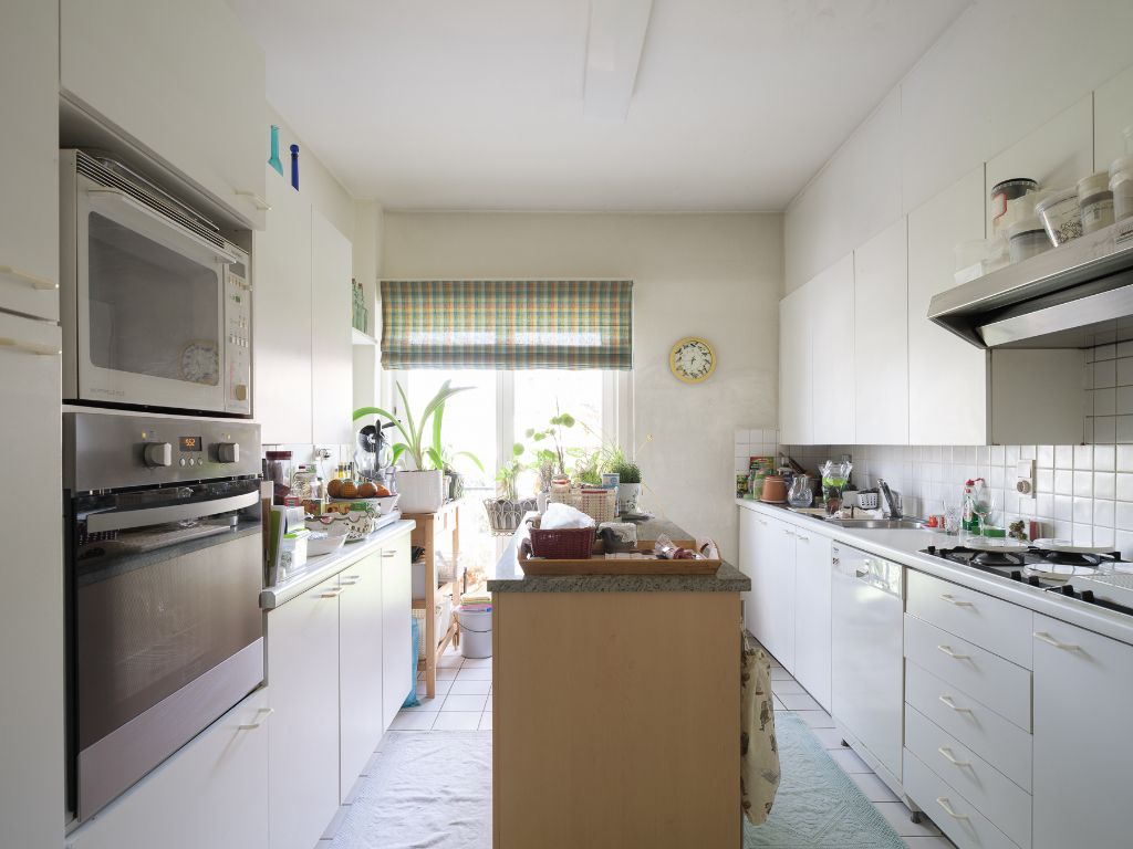 Ruim en stijlvol 4 slpk-appartement (bew.opp. 274 m2) met terras, gelegen op de eerste verdieping van de standingvolle residentie ‘Trianon’ op slechts 10 minuten van 'Centrum Gent'. foto 8