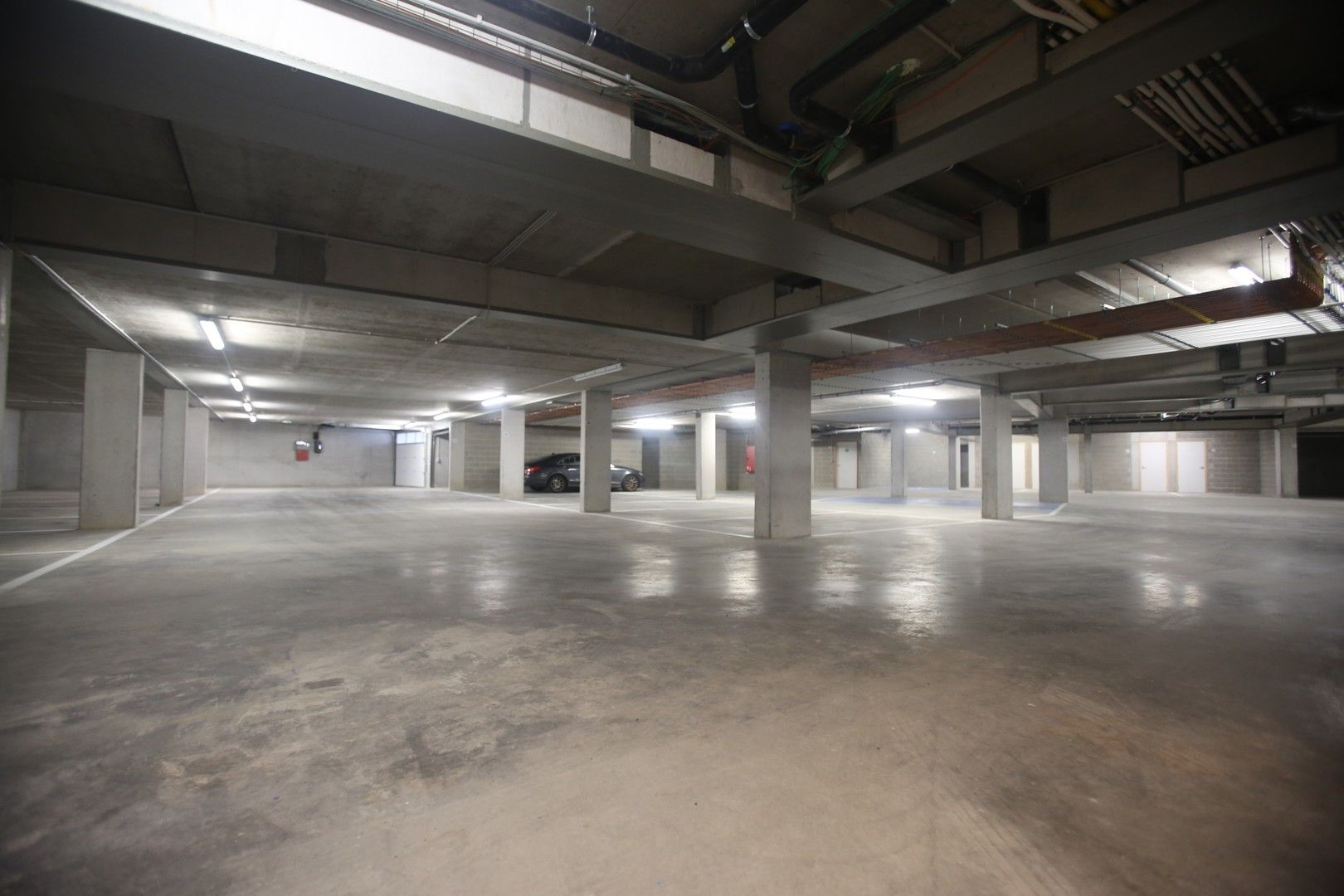 Luxueus wonen in hartje Zwevegem! foto 28