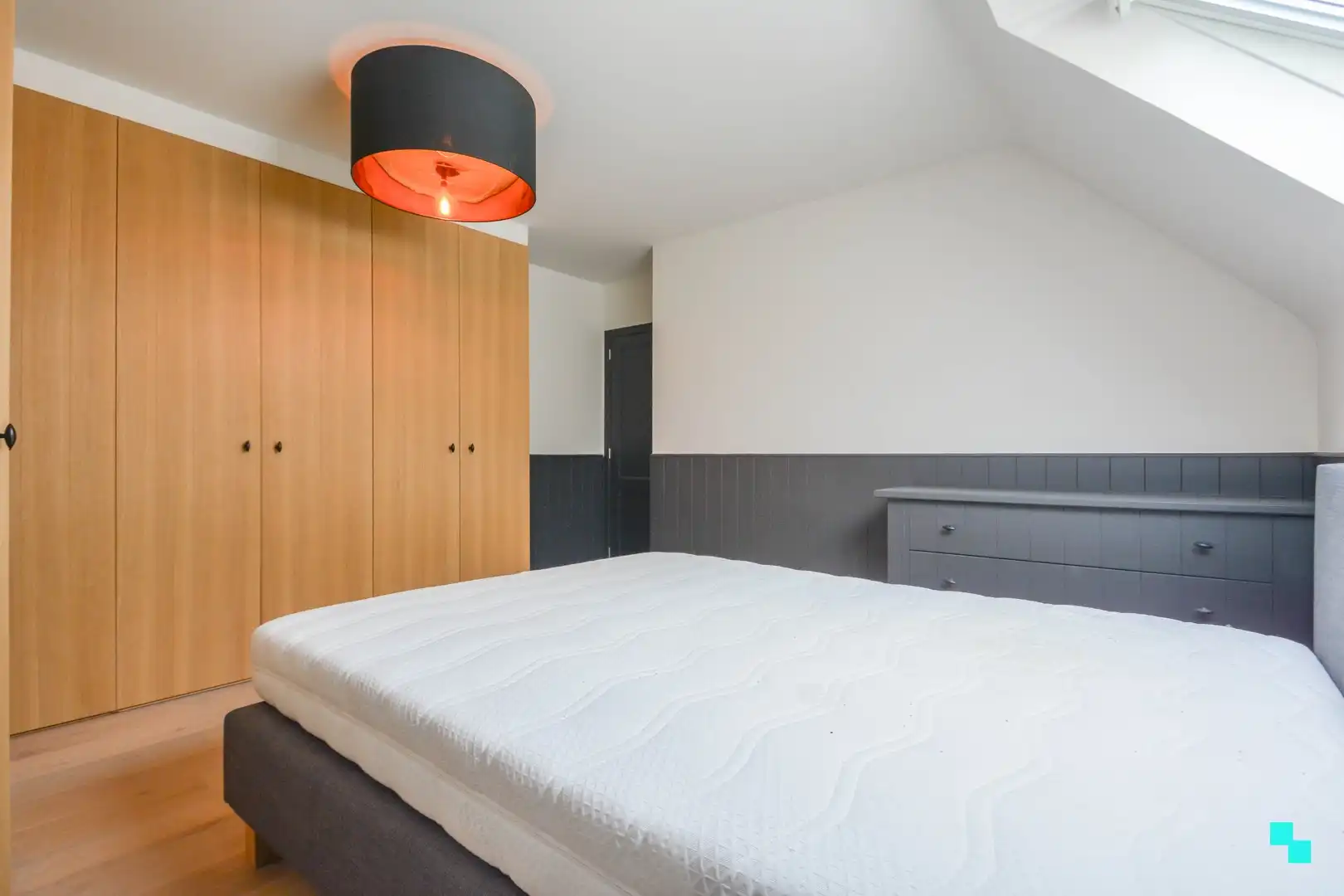 Ruim, instapklaar appartement nabij centrum Emelgem foto 19